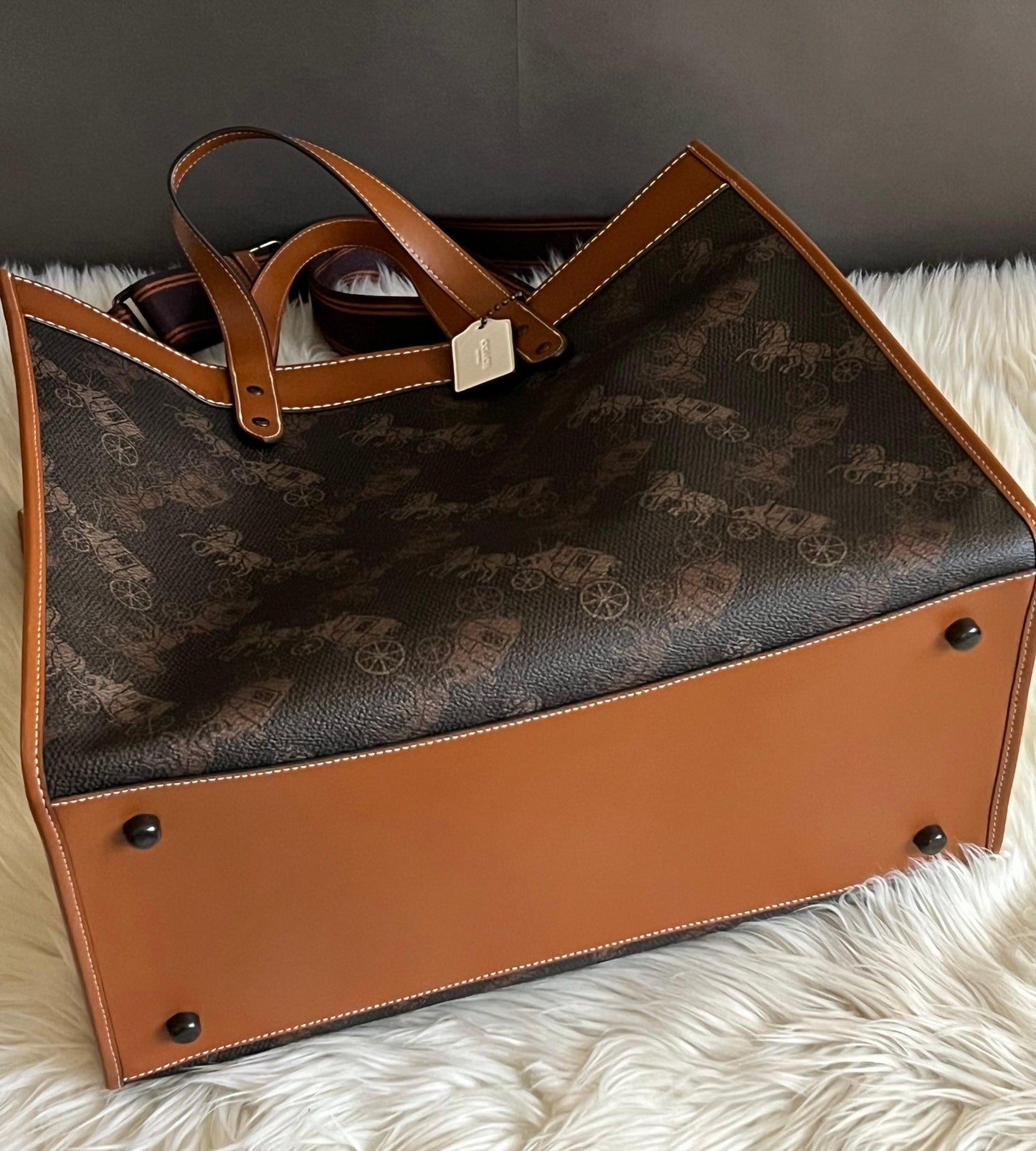 Coach Field Tote 40 with Large Horse and Carriage Print