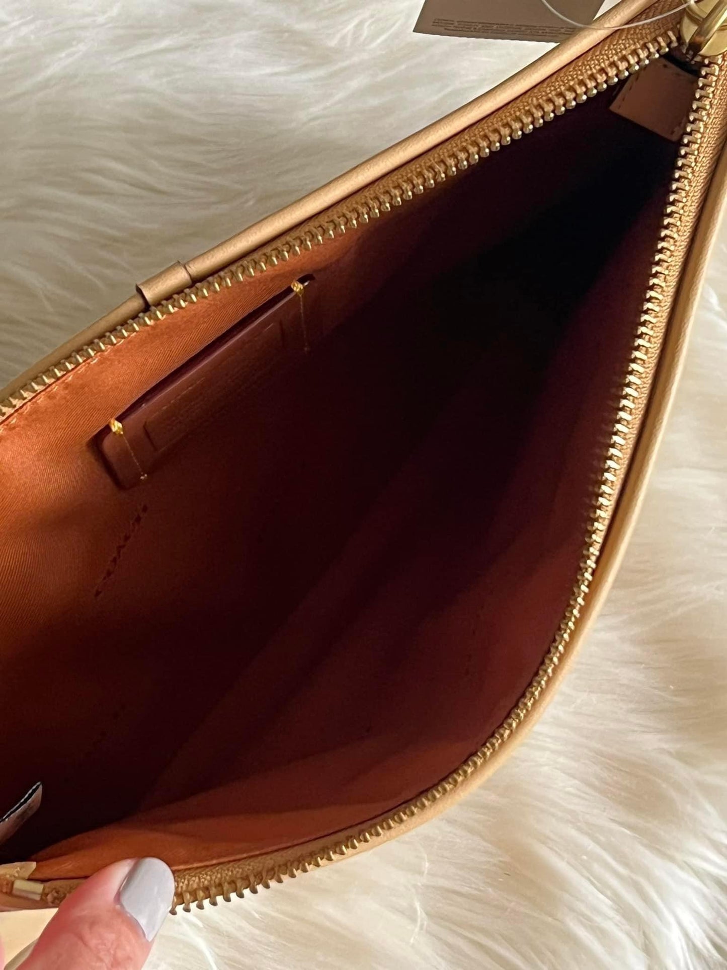 Coach X Observed By Us Essential Pouch 28