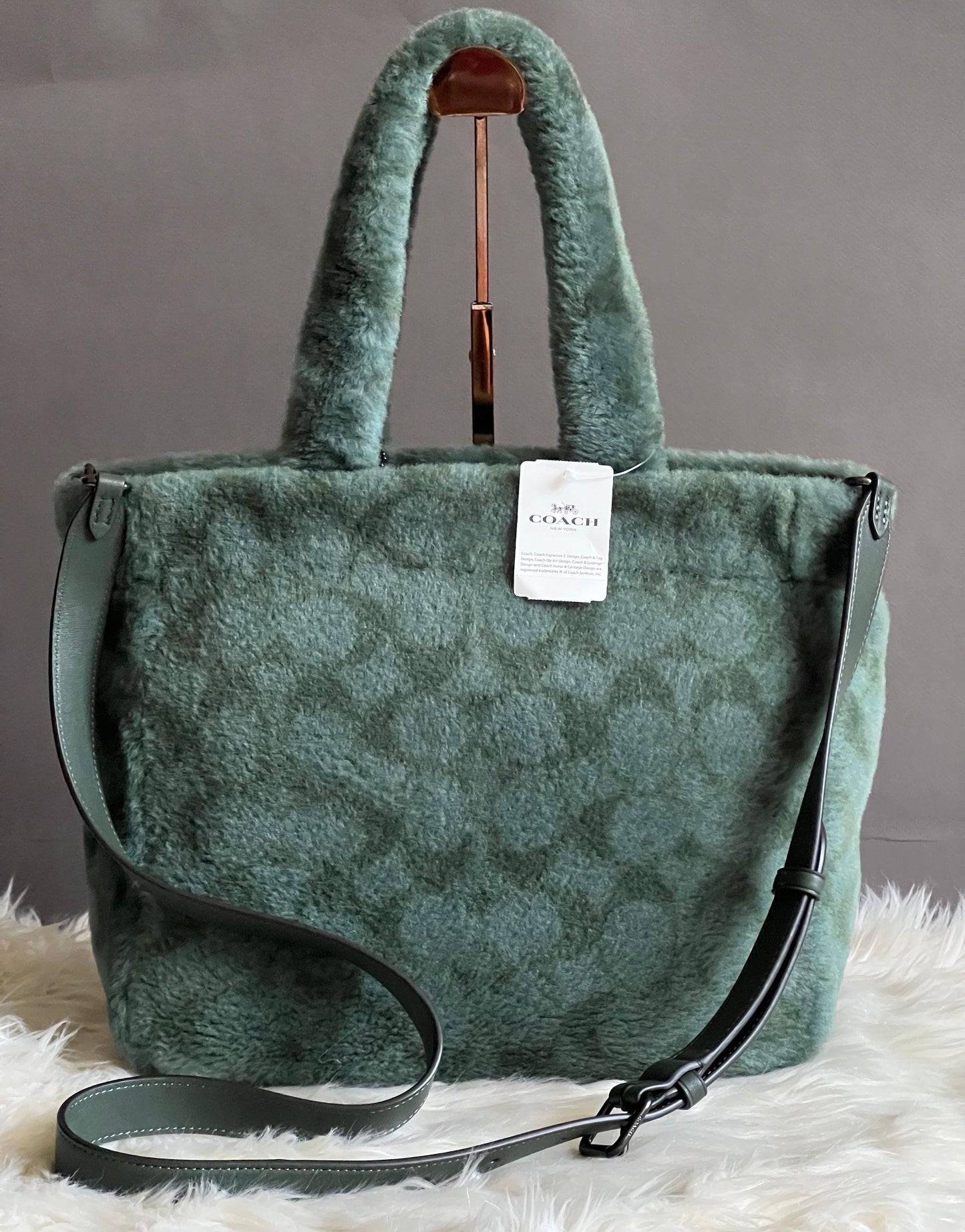 Coach Tote 28 in Signature Shearling