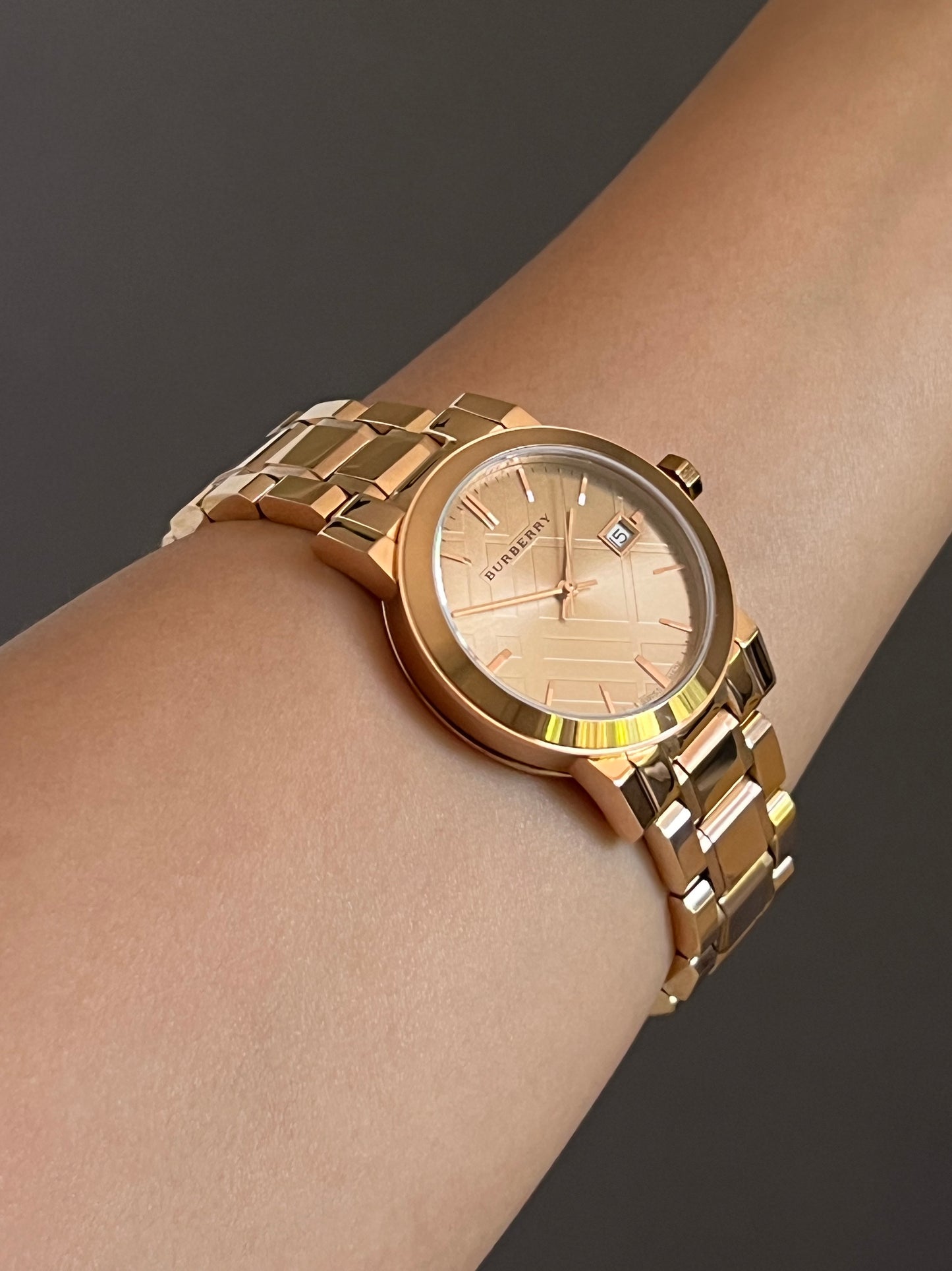 Burberry Women’s The City Rose Dial Rose Gold-Tone Watch