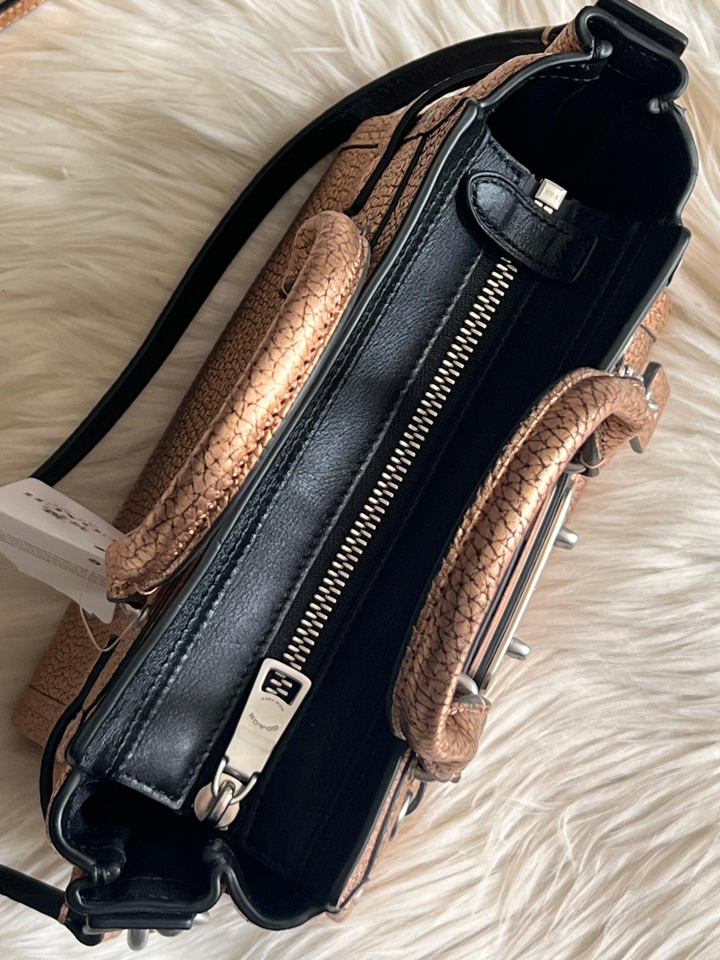Coach Swagger 20 in Pebble Leather