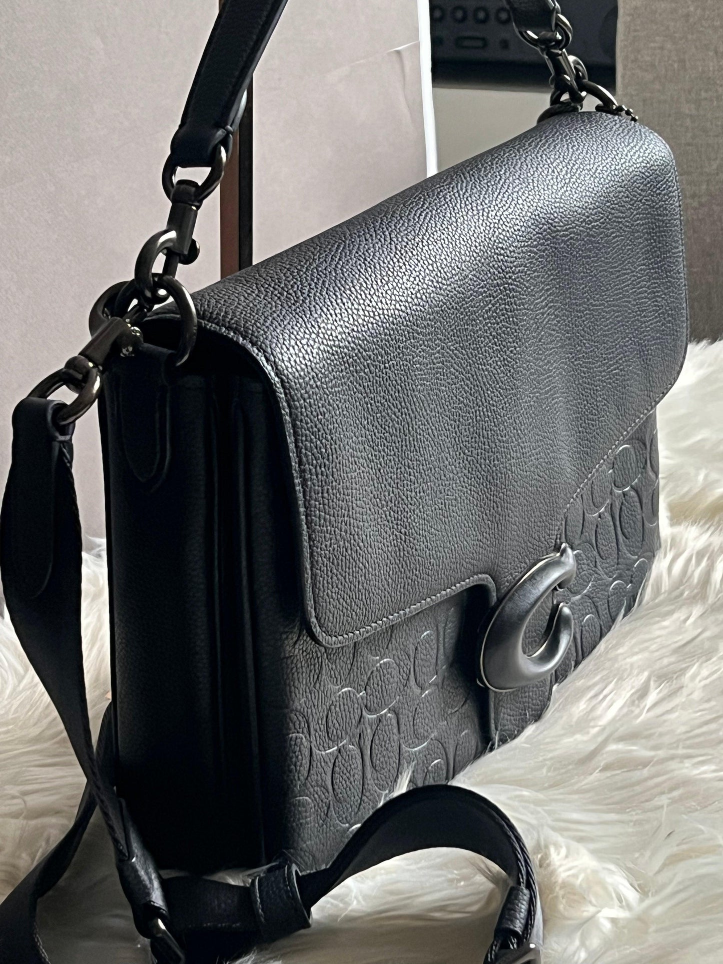 Coach Soft Tabby Messenger in Signature Leather