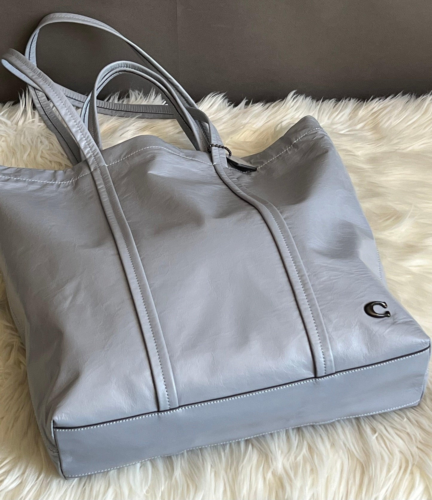 Coach Hall Tote 33