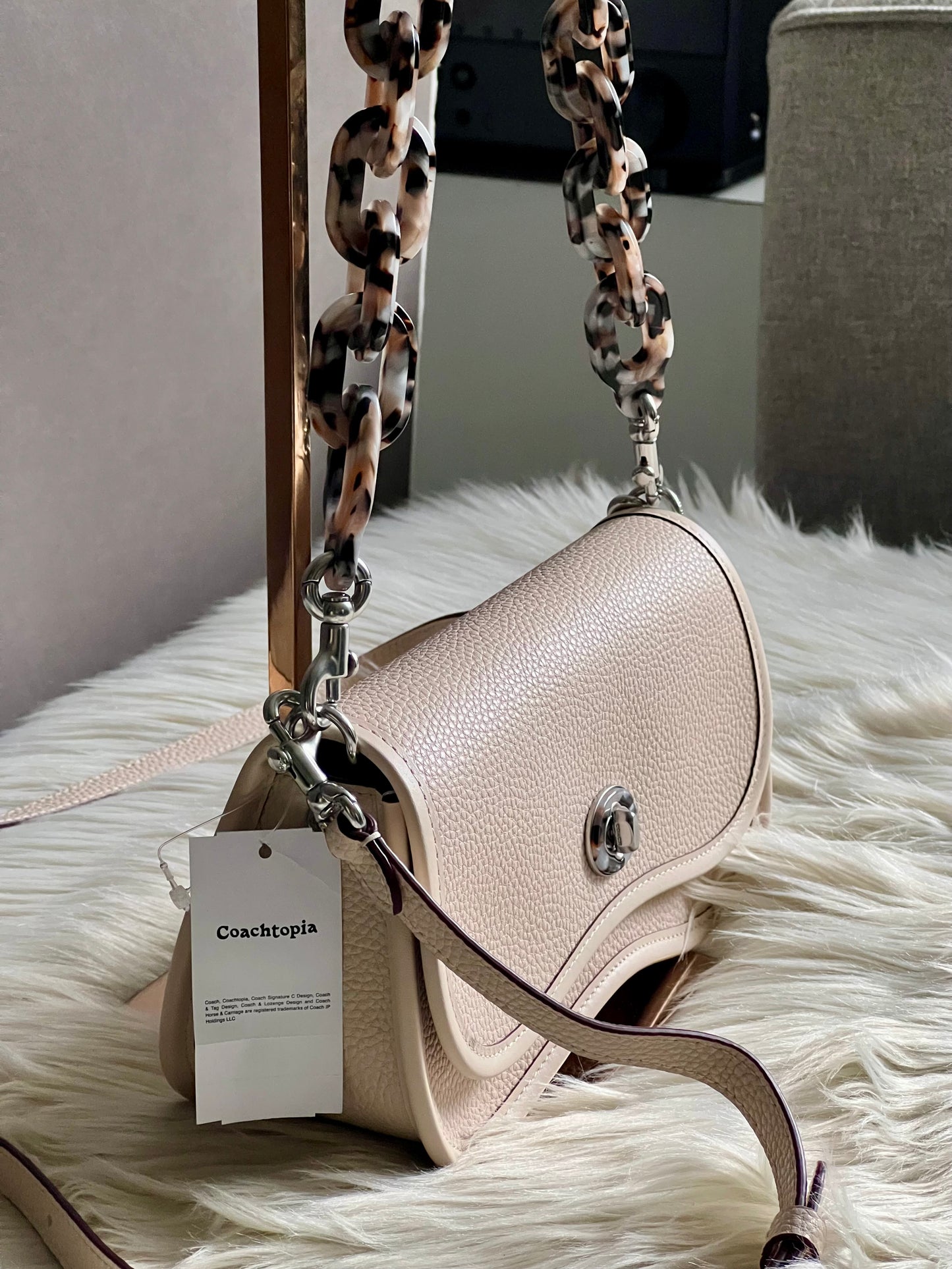 Coach Wavy Dinky Bag in Coachtopia Leather