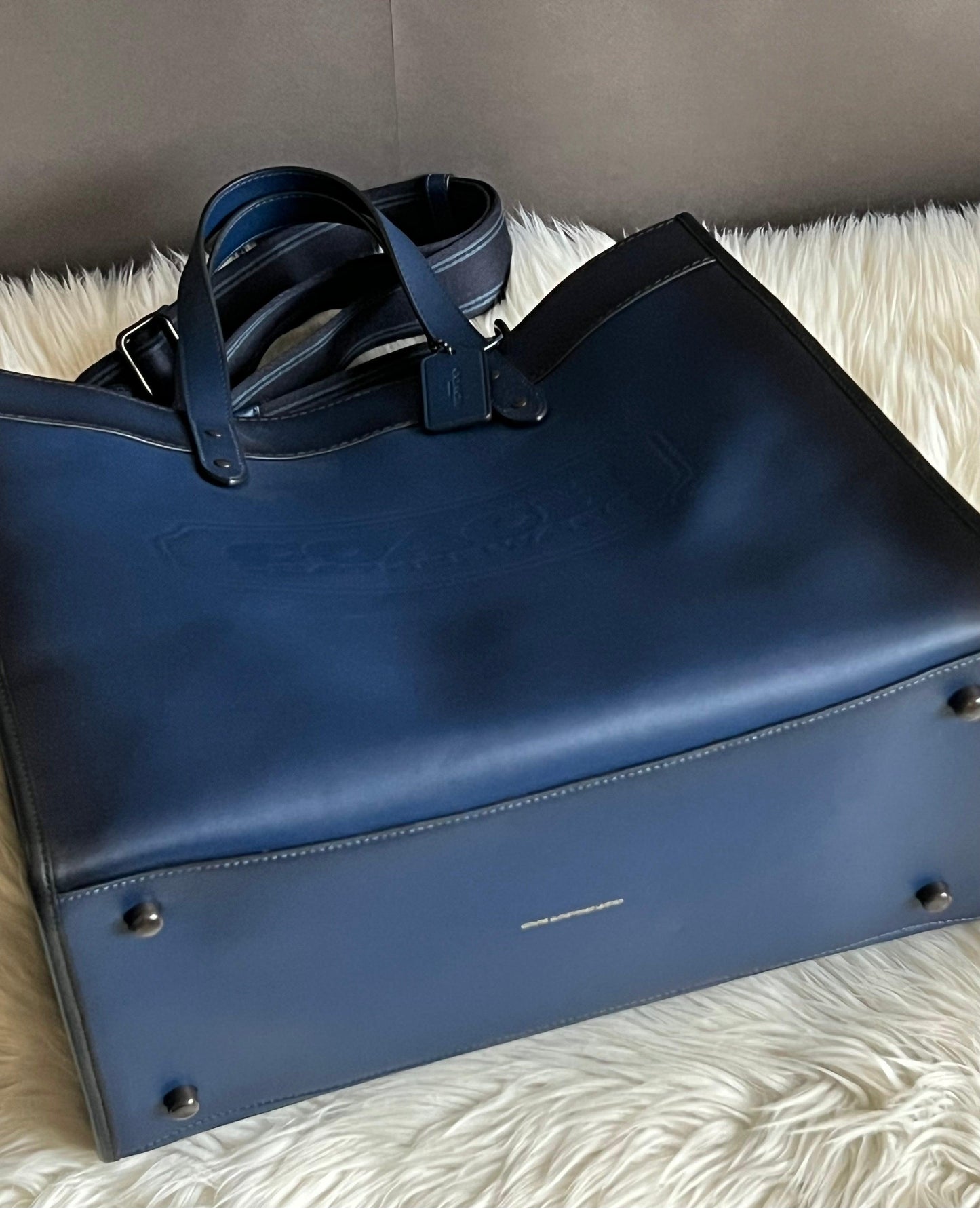 Coach Field Tote 40