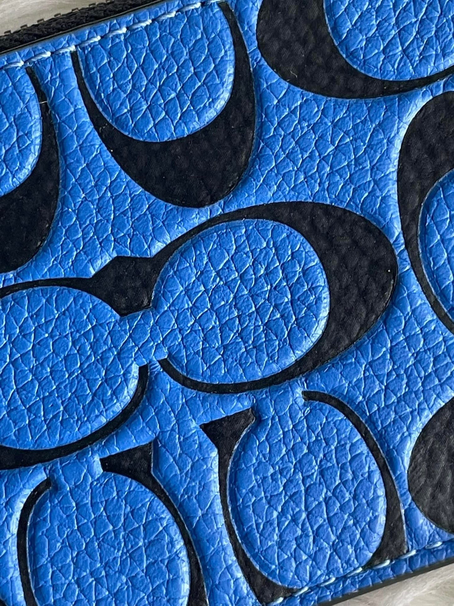 Coach Zip Card Case in Signature Leather