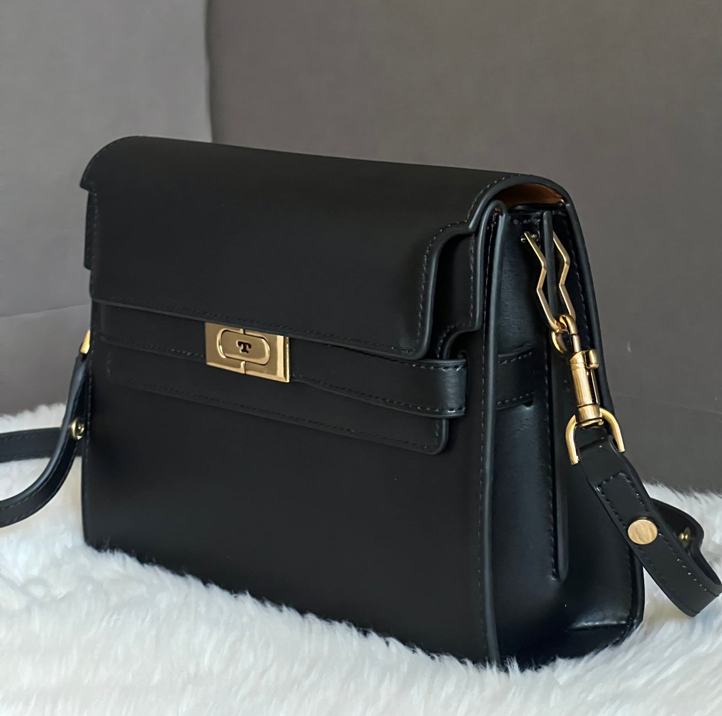 Tory Burch Lee Radziwill Shoulder Bag