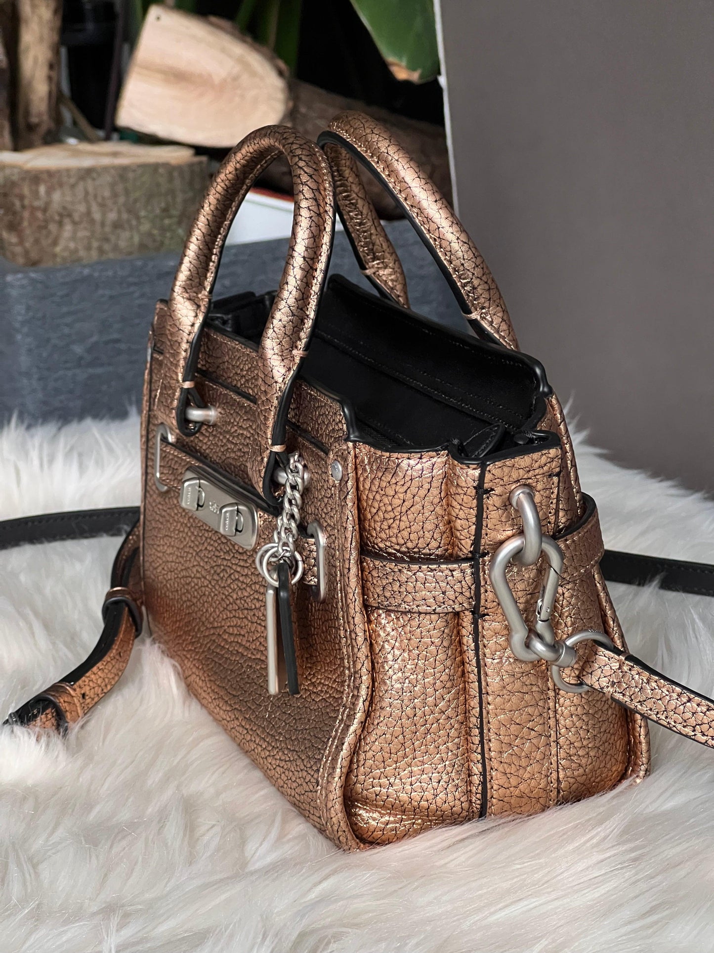 Coach Swagger 20 in Pebble Leather