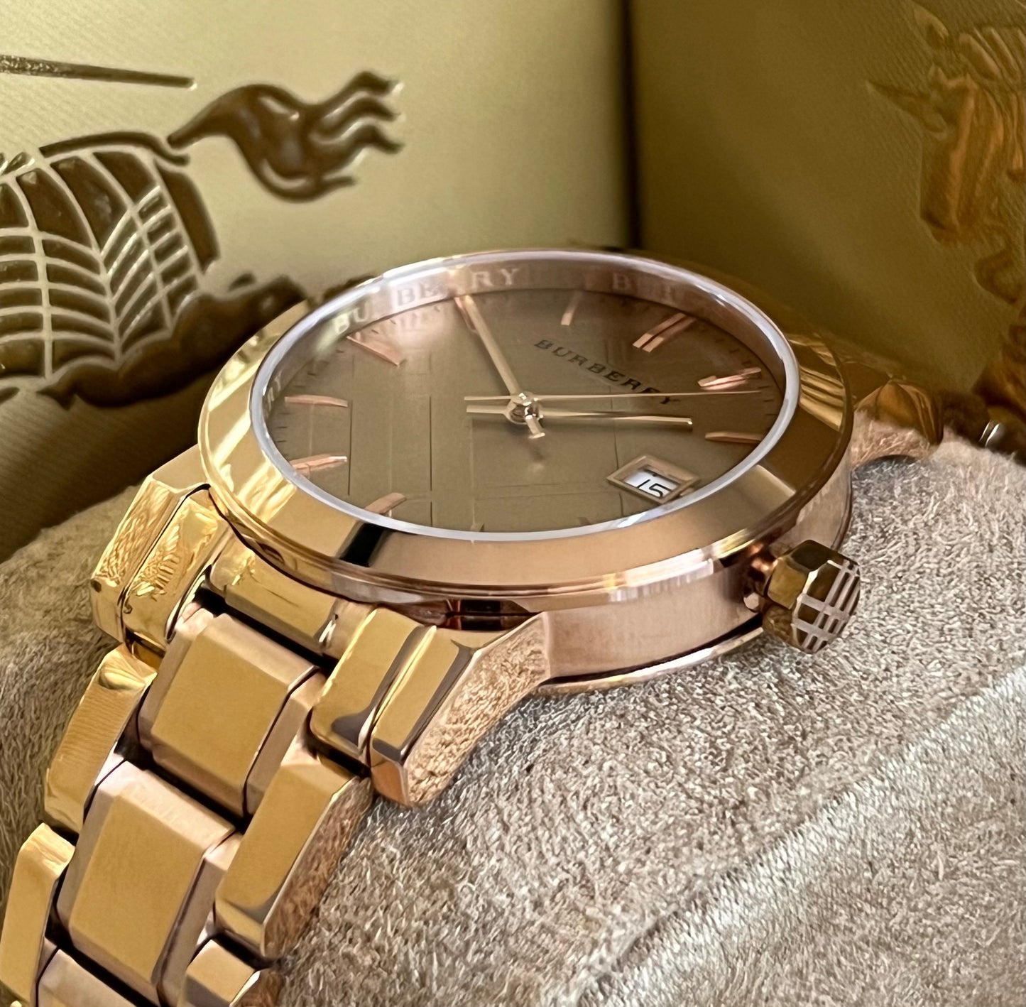 Burberry Women’s The City Rose Dial Rose Gold-Tone Watch
