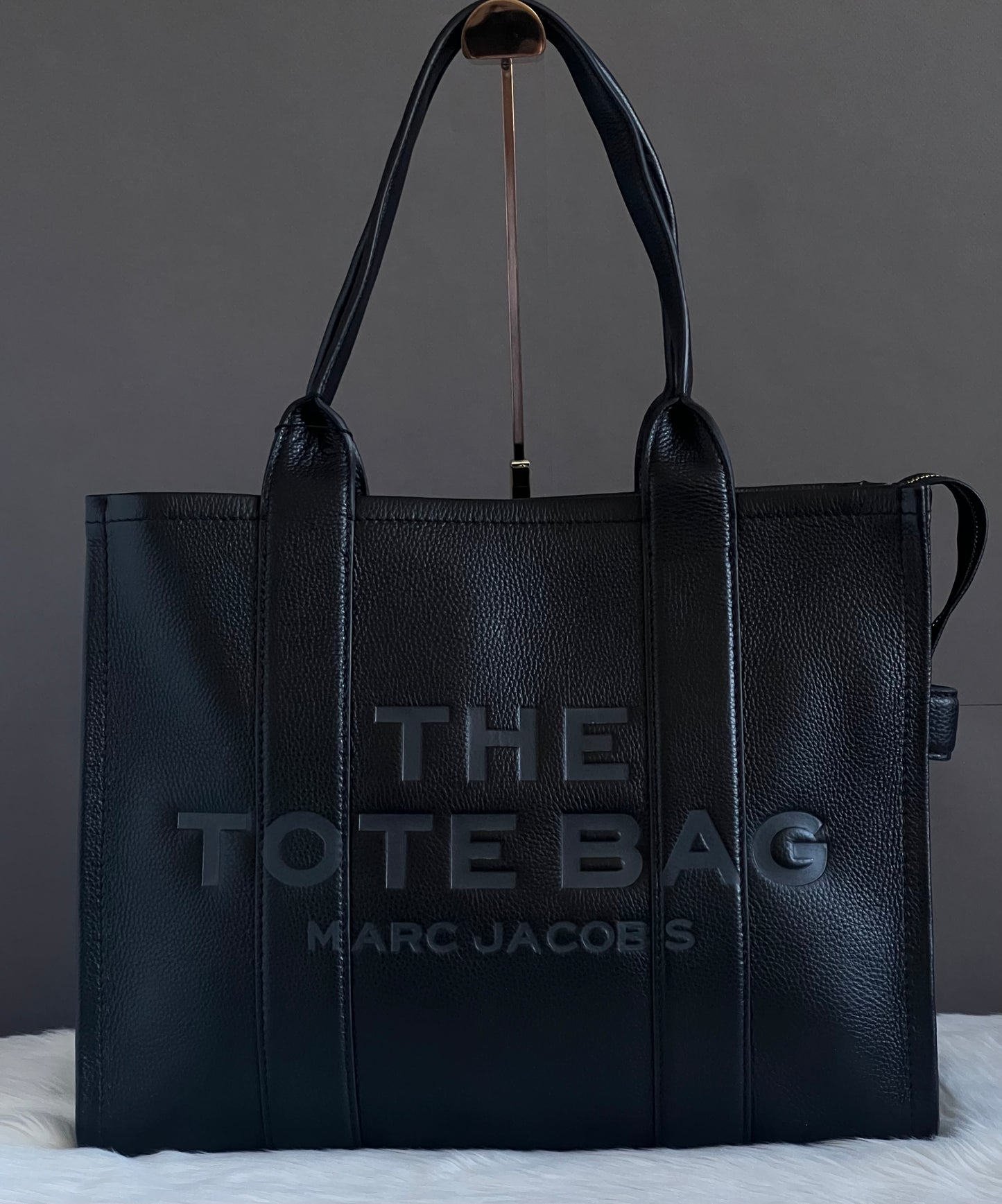 Marc Jacobs The Leather Large Tote Bag