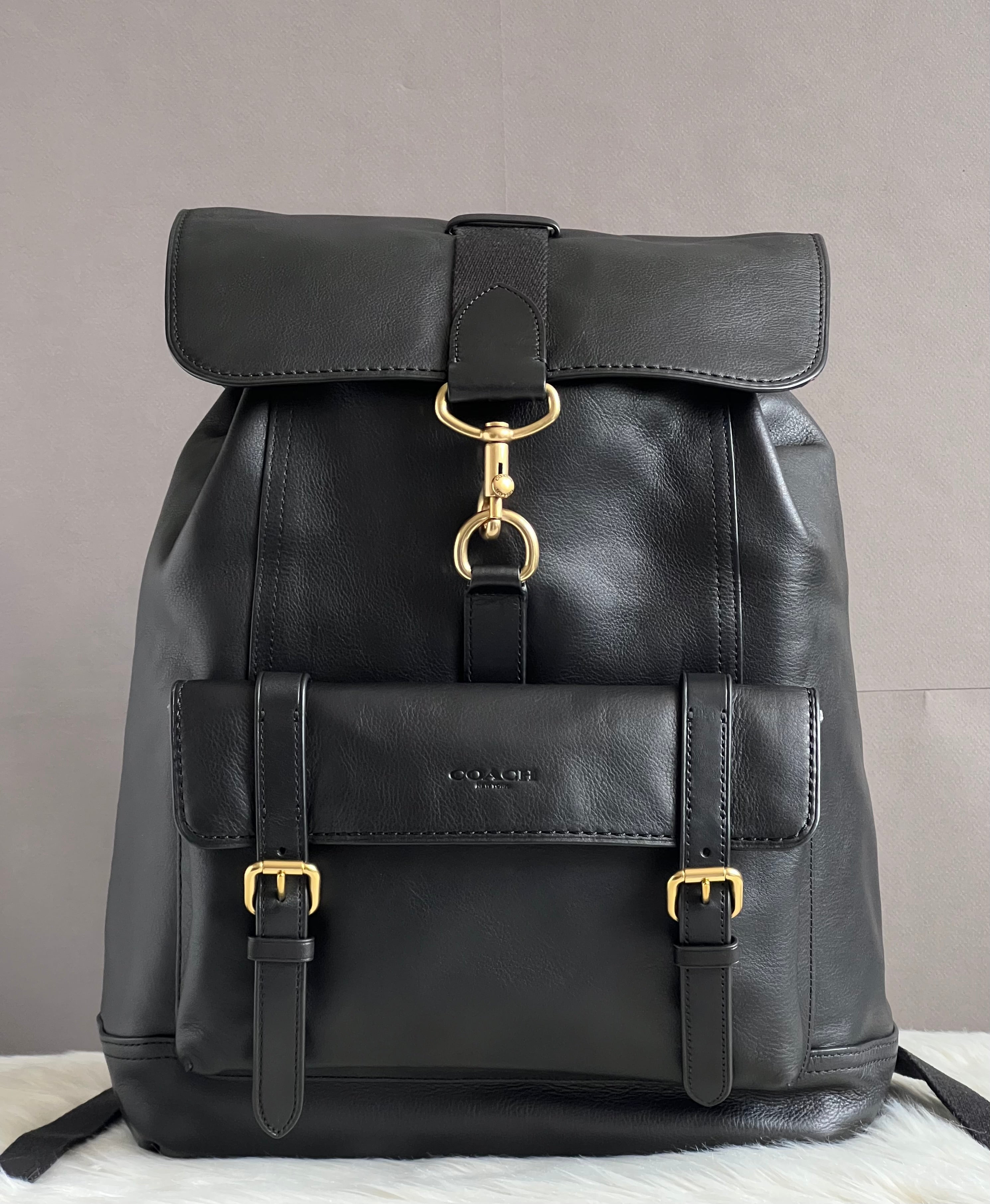 black coach bleecker backpack Pace Large In Signature Jacquard making it the perfect size to fit a 33cm laptop Coach Bleecker Backpack Genuine Leather
