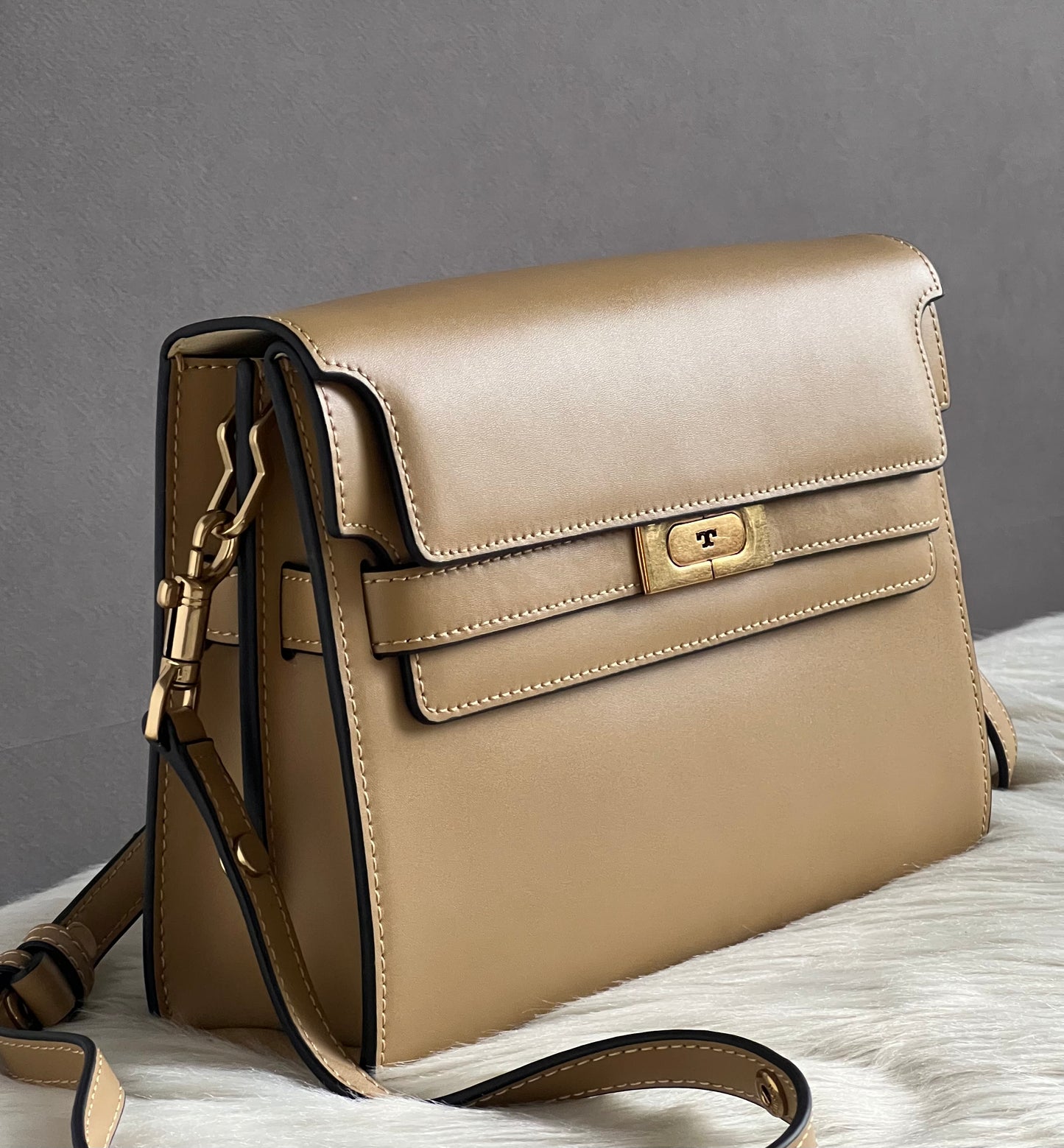 Tory Burch Lee Radziwill Shoulder Bag