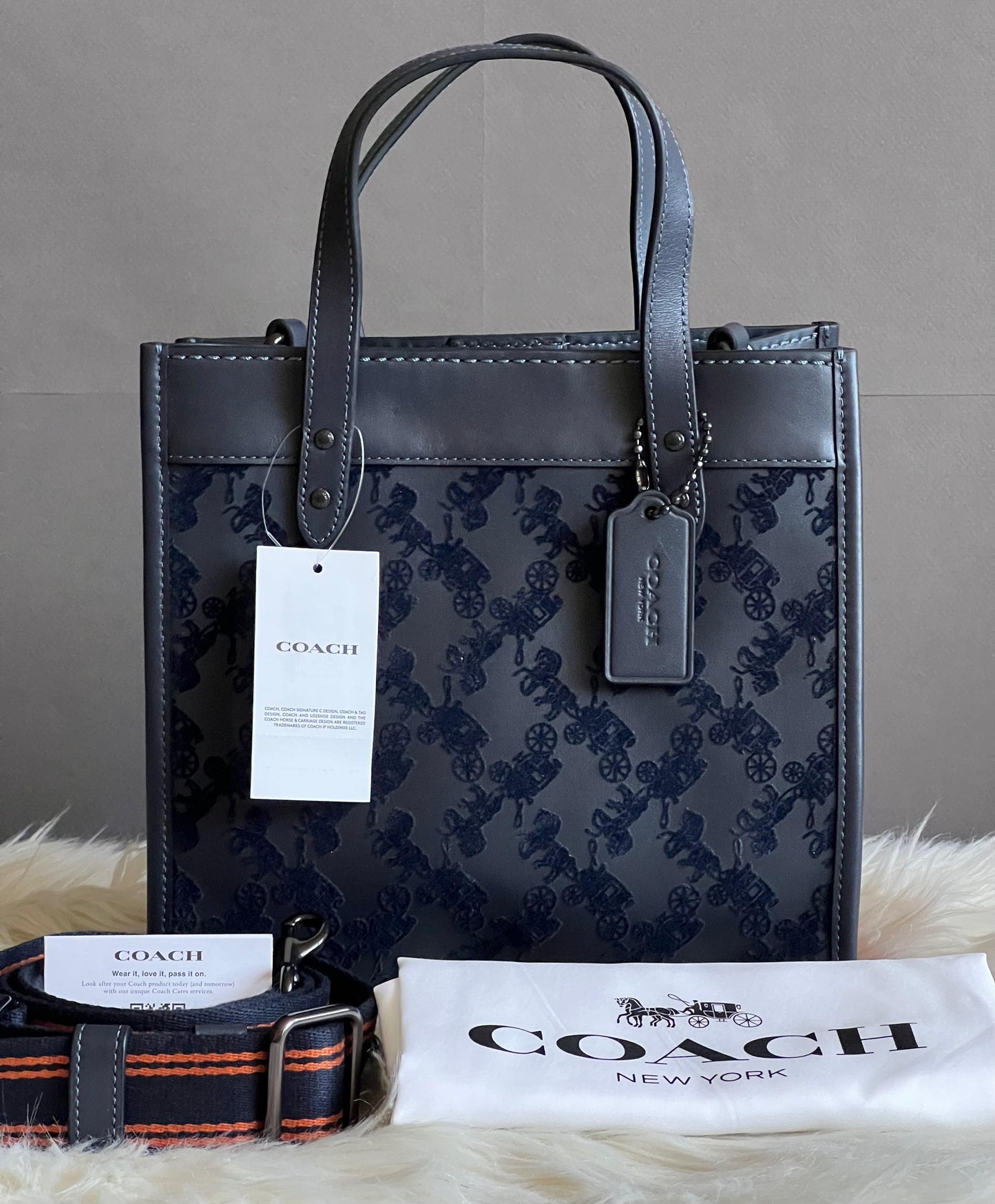 Coach Field Tote 22 with Horse and Carriage