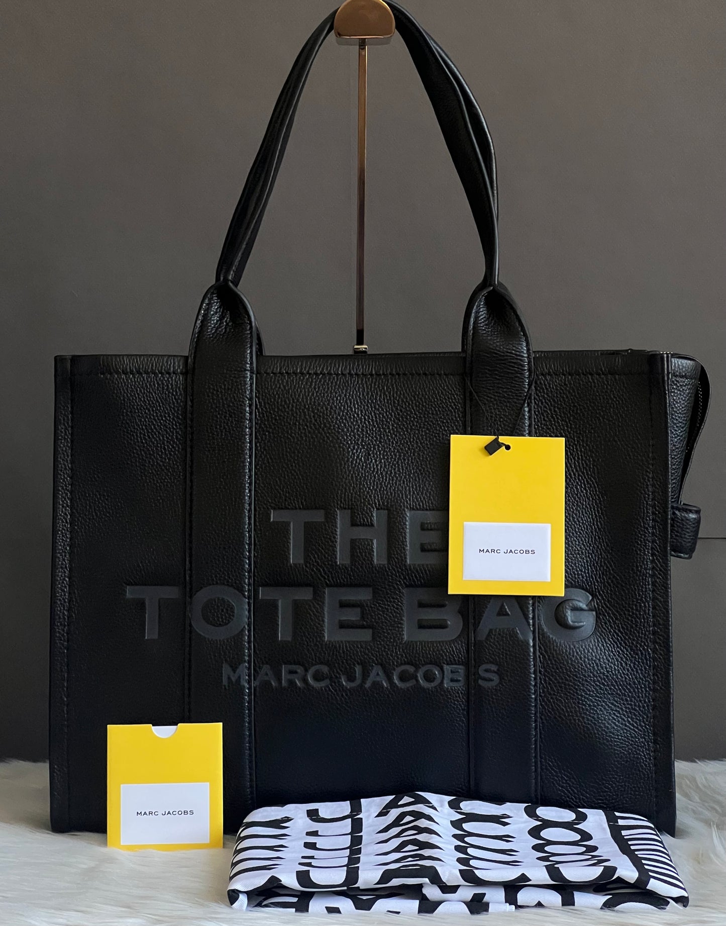 Marc Jacobs The Leather Large Tote Bag