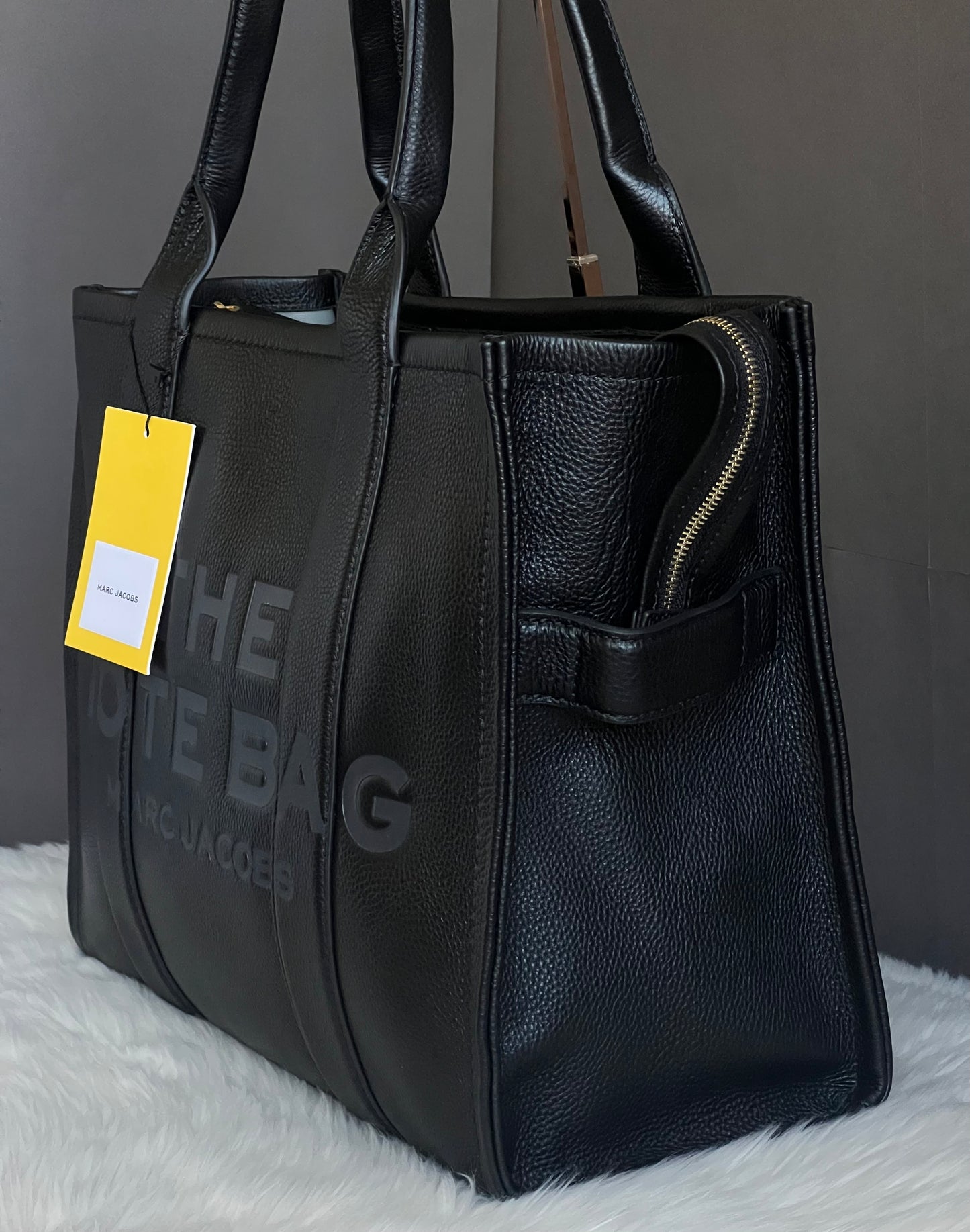 Marc Jacobs The Leather Large Tote Bag