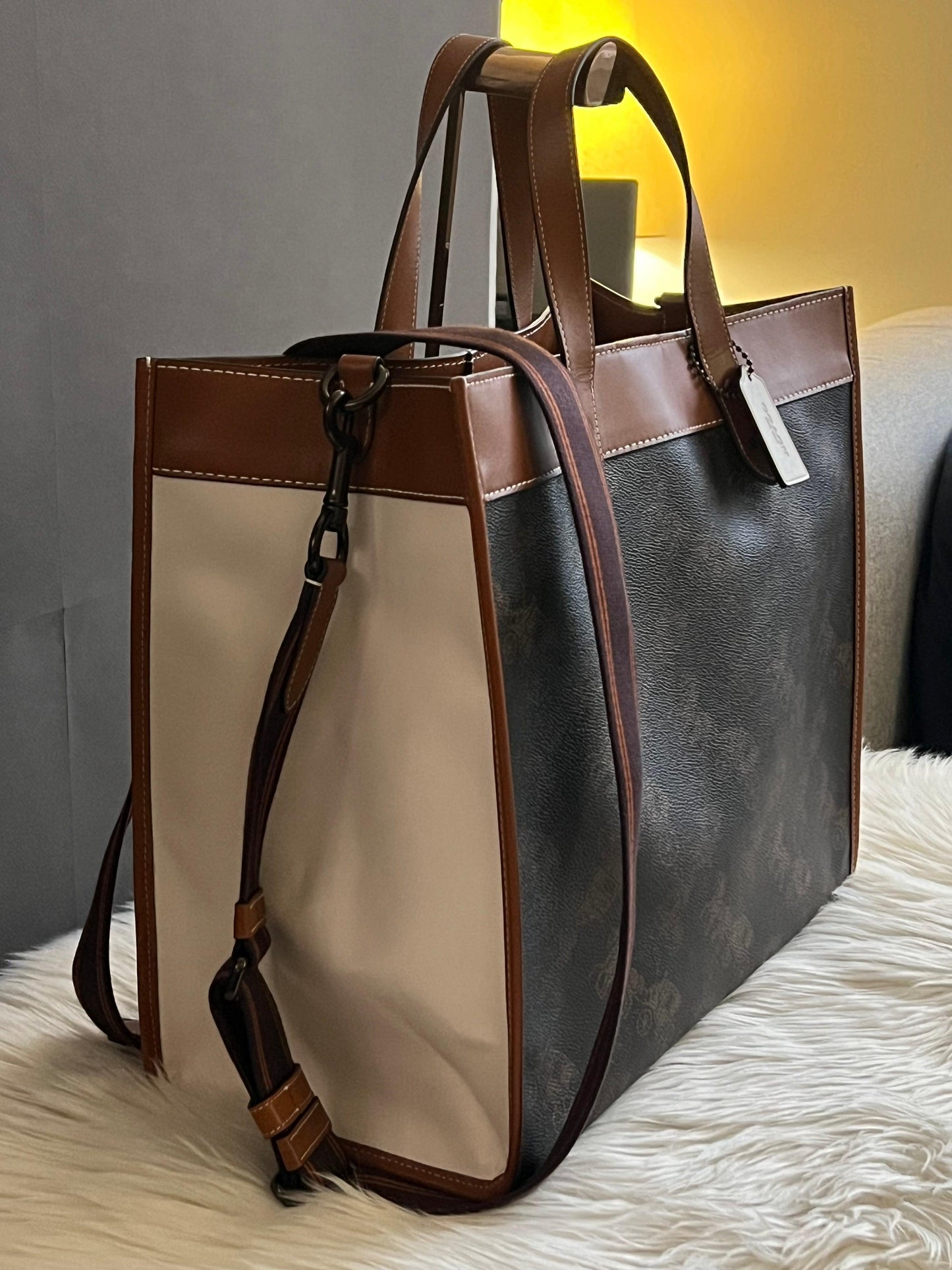 Coach Field Tote 40 with Large Horse and Carriage Print