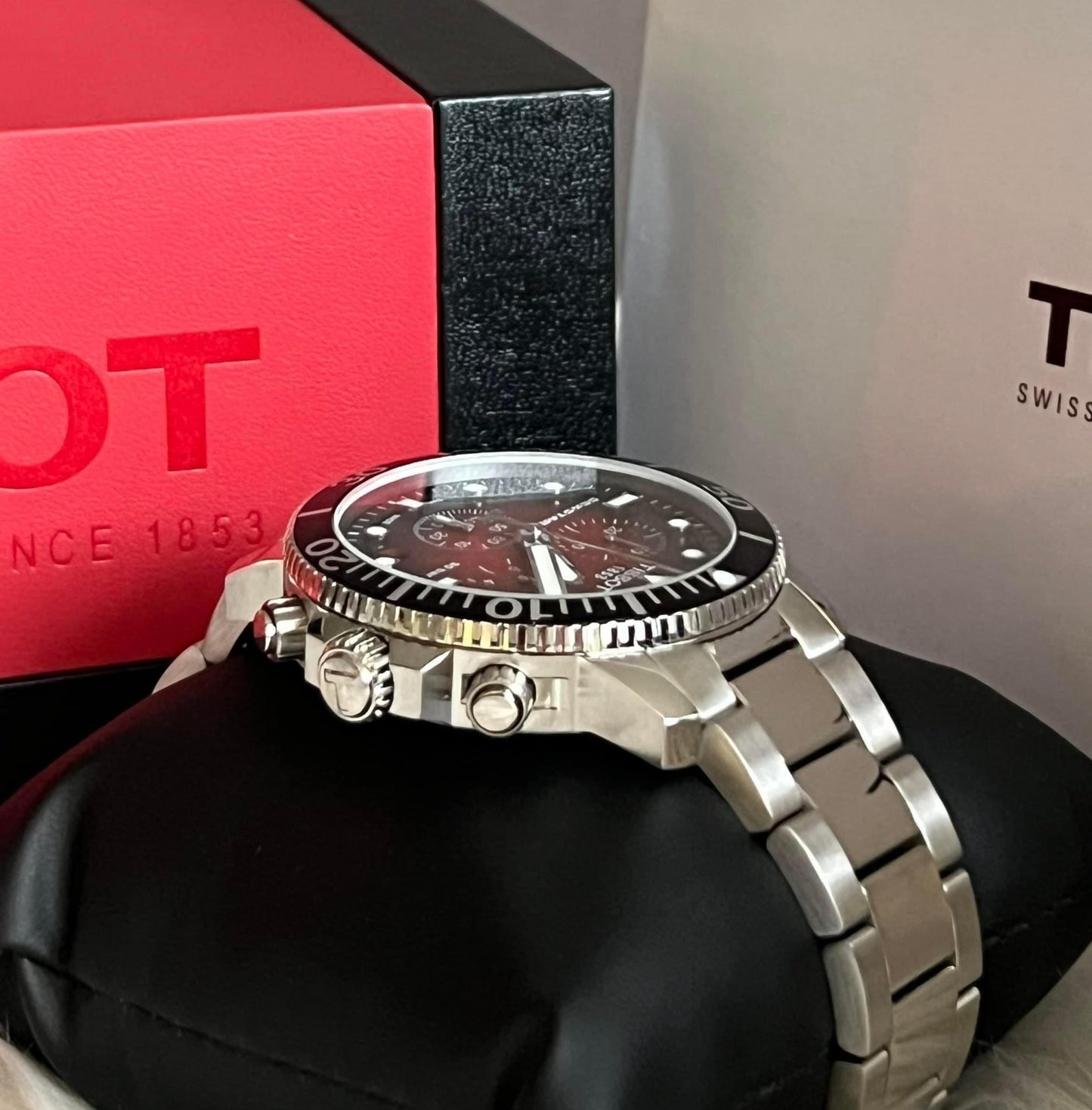 Tissot Men’s Seastar 1000 Quartz Chronograph Watch