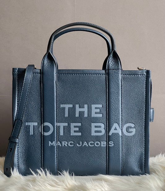 Marc Jacobs The Leather Medium Tote Bag