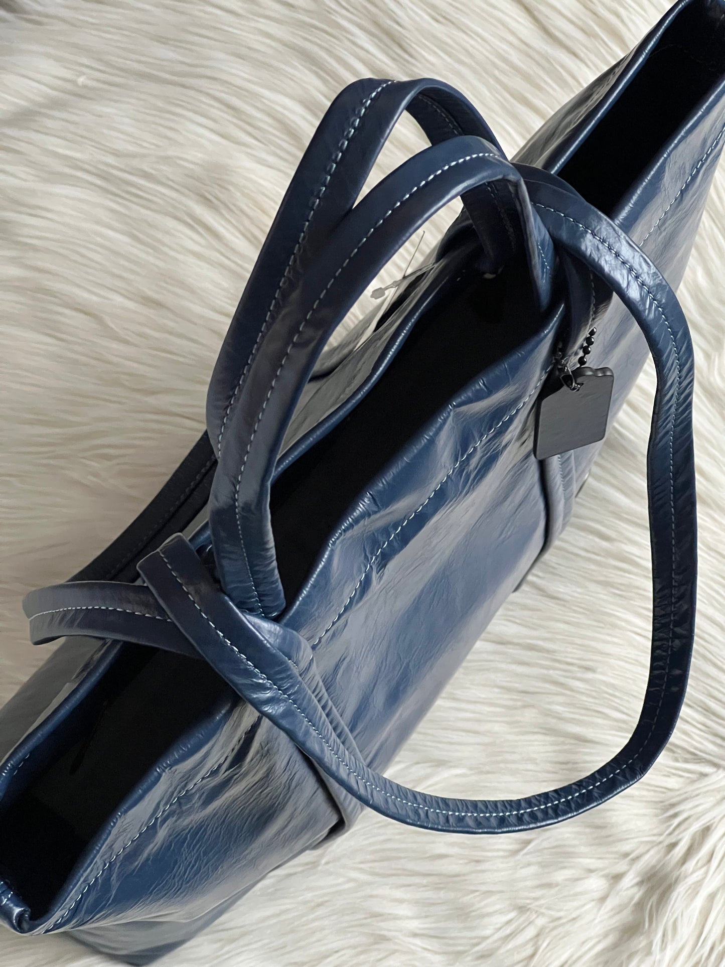 Coach Hall Tote 33