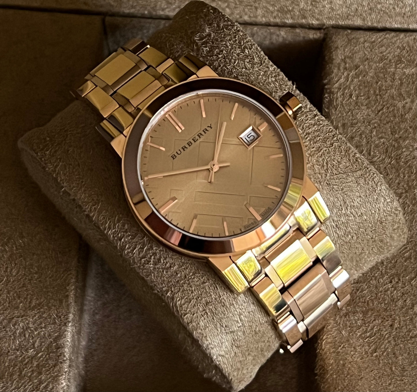 Burberry Women’s The City Rose Dial Rose Gold-Tone Watch