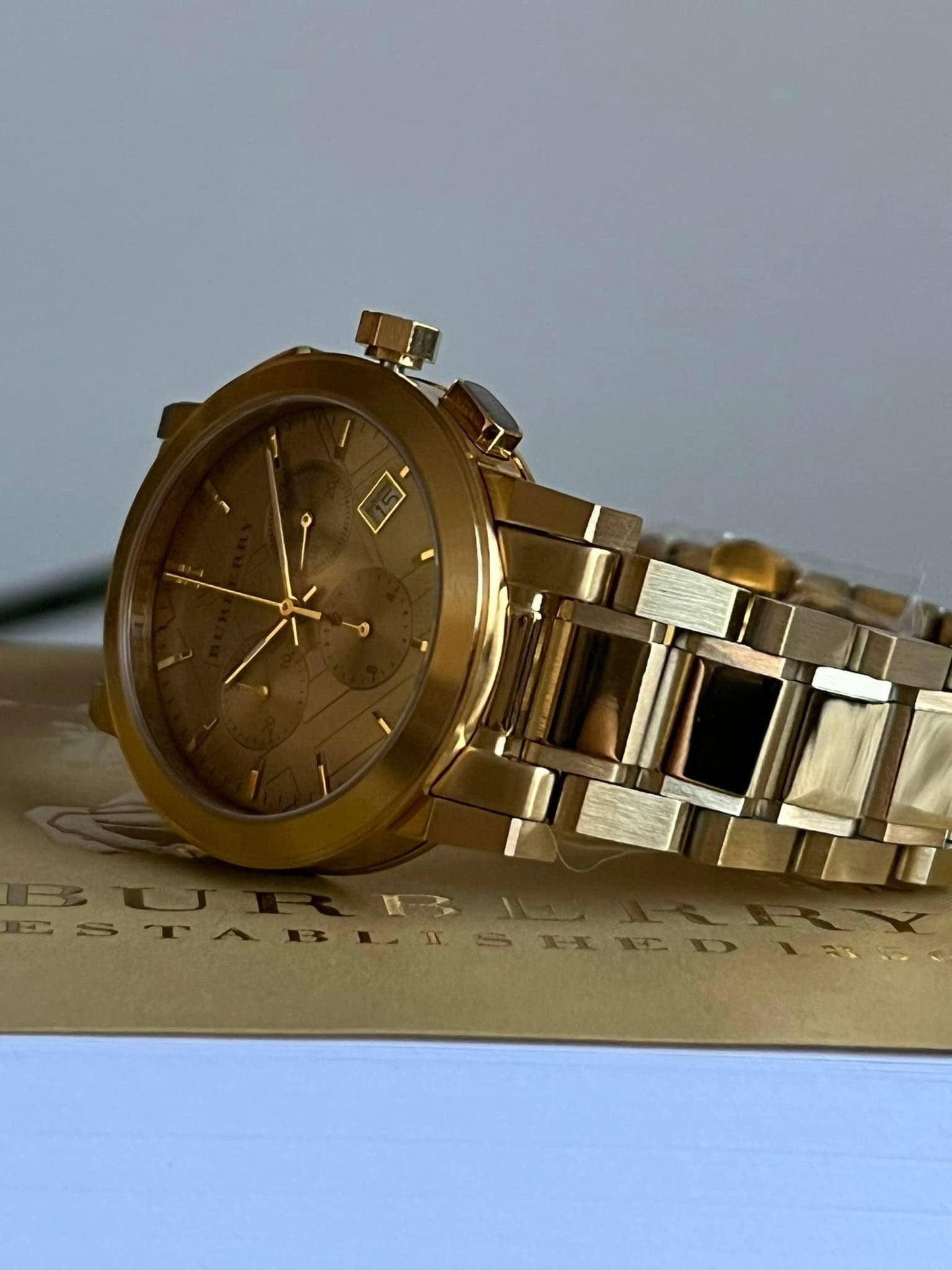 Burberry Unisex The City Gold Stainless Steel Watch