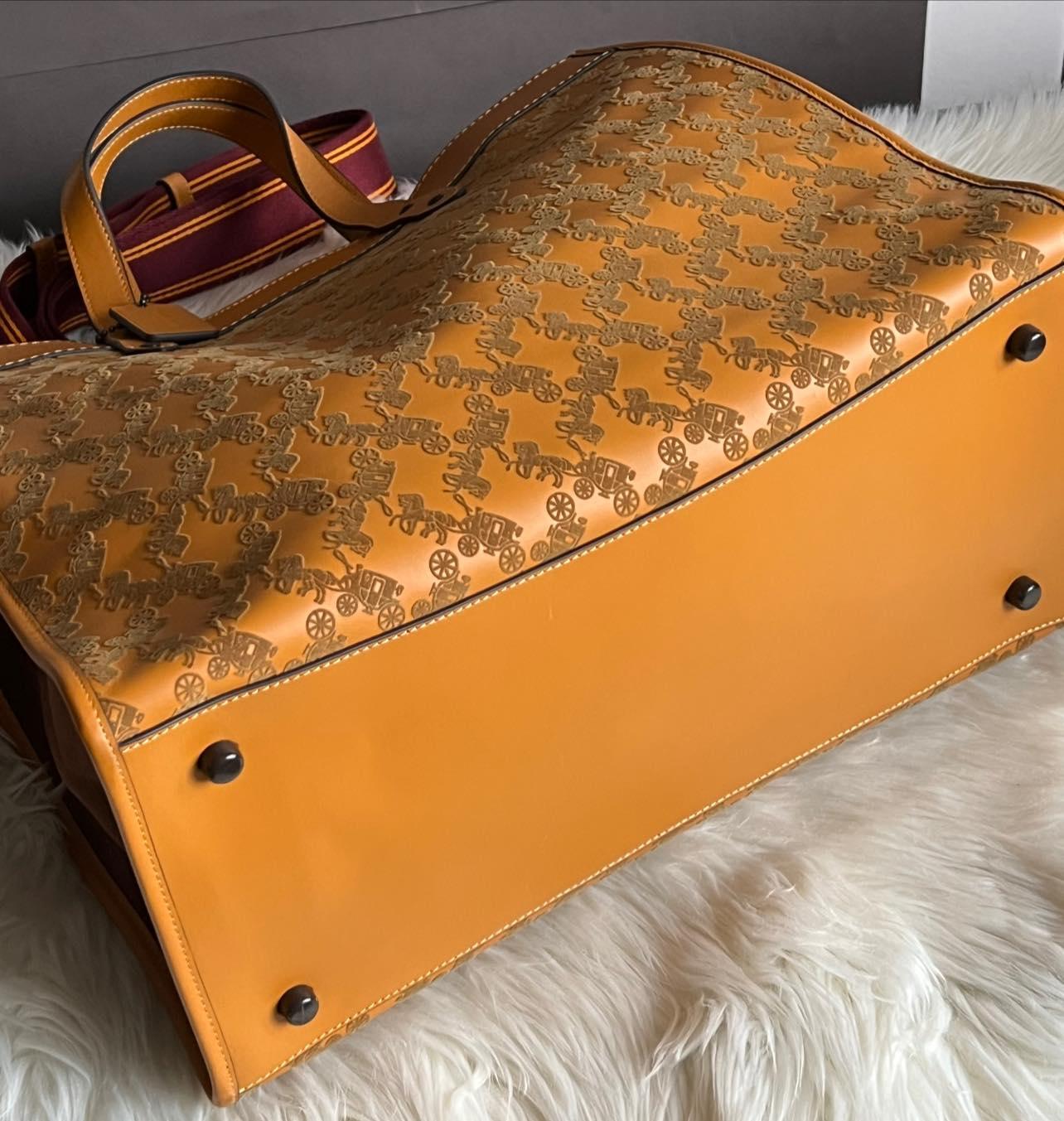 Coach Field Tote 40 with Horse and Carriage