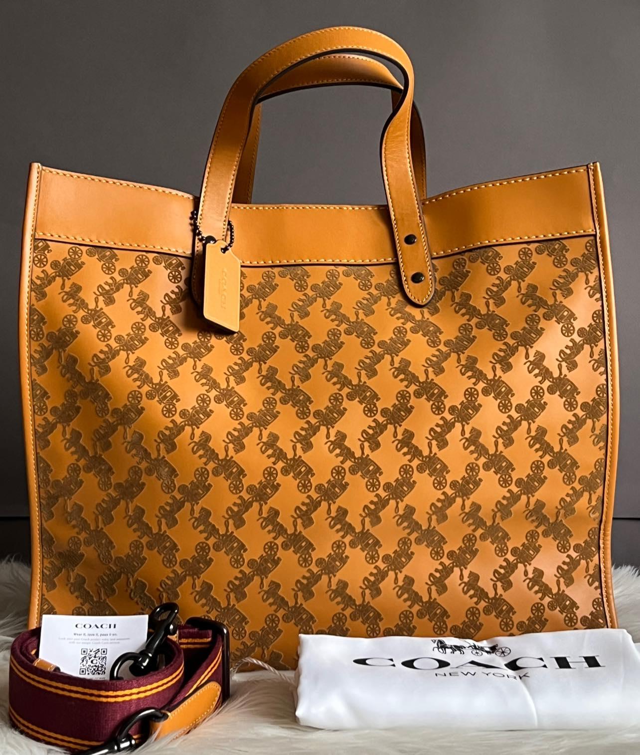 Coach Field Tote 40 with Horse and Carriage
