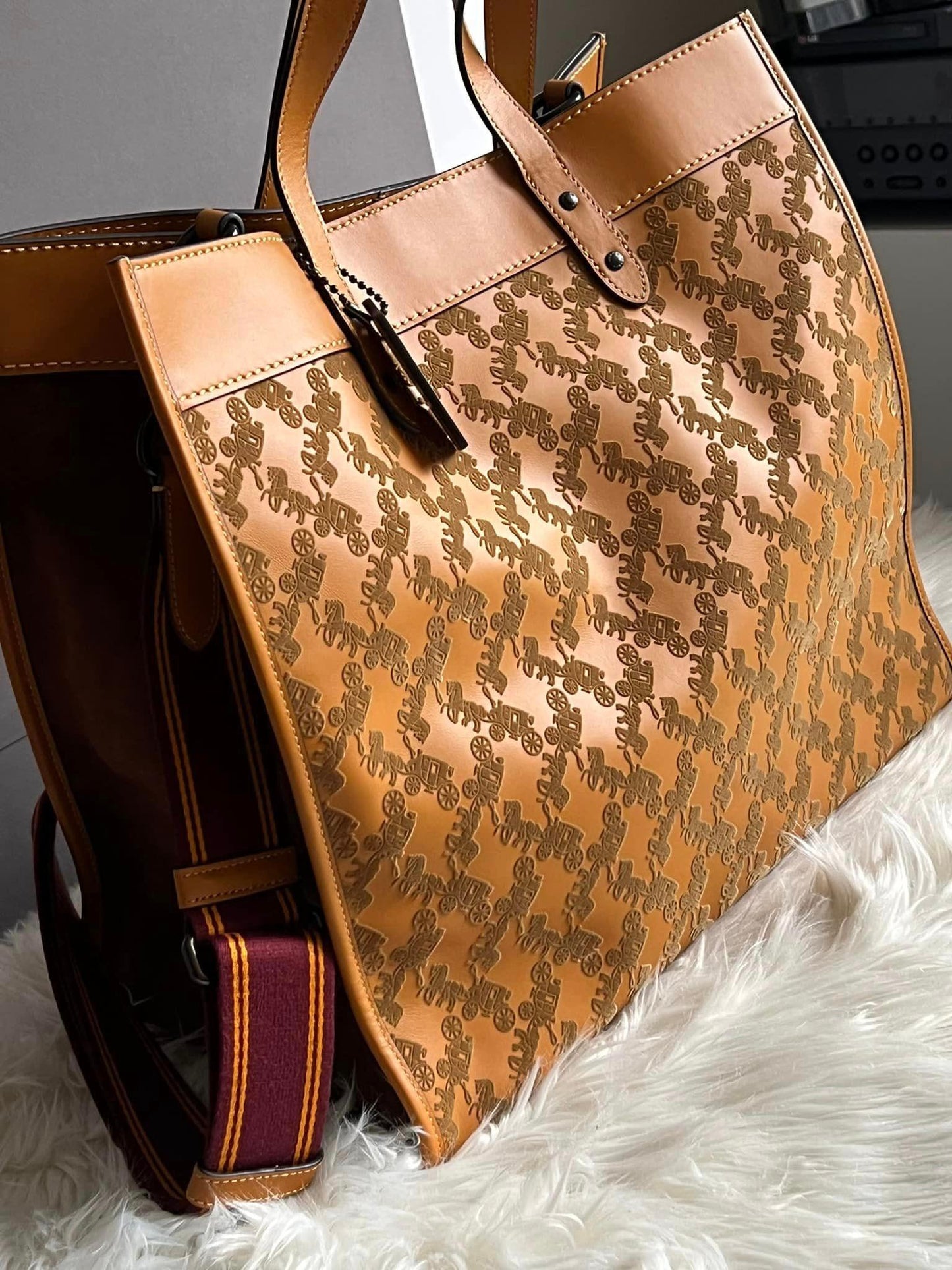Coach Field Tote 40 with Horse and Carriage