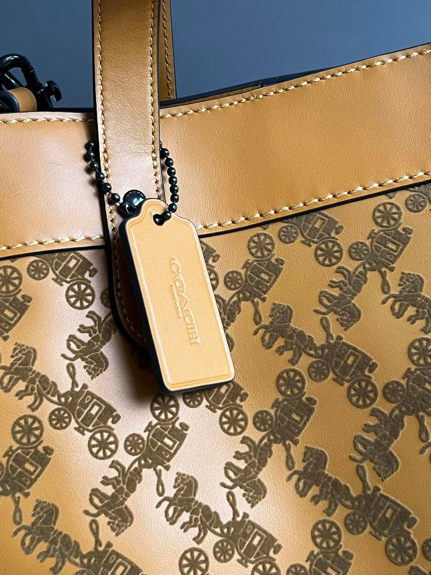 Coach Field Tote 40 with Horse and Carriage