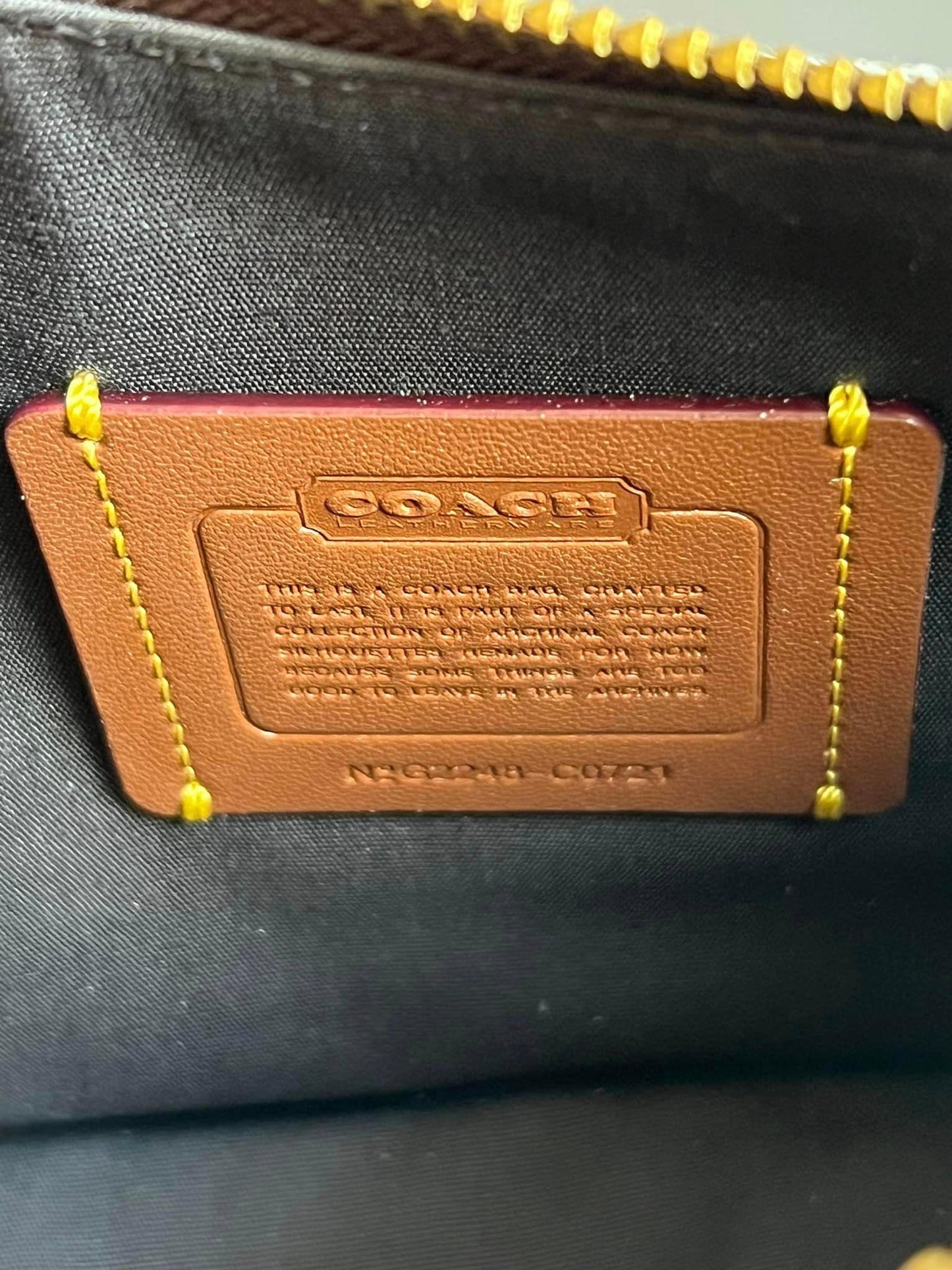Coach Swinger Bag in Signature Jacquard