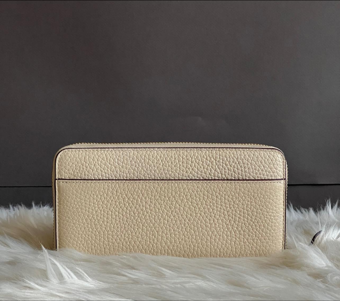 Disney X Coach Accordion Zip Wallet with Minnie Mouse in Regenerative Leather
