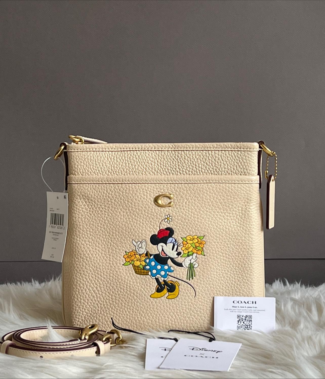 Disney X Coach Kitt Messenger Crossbody in Regenerative Leather with Minnie Mouse