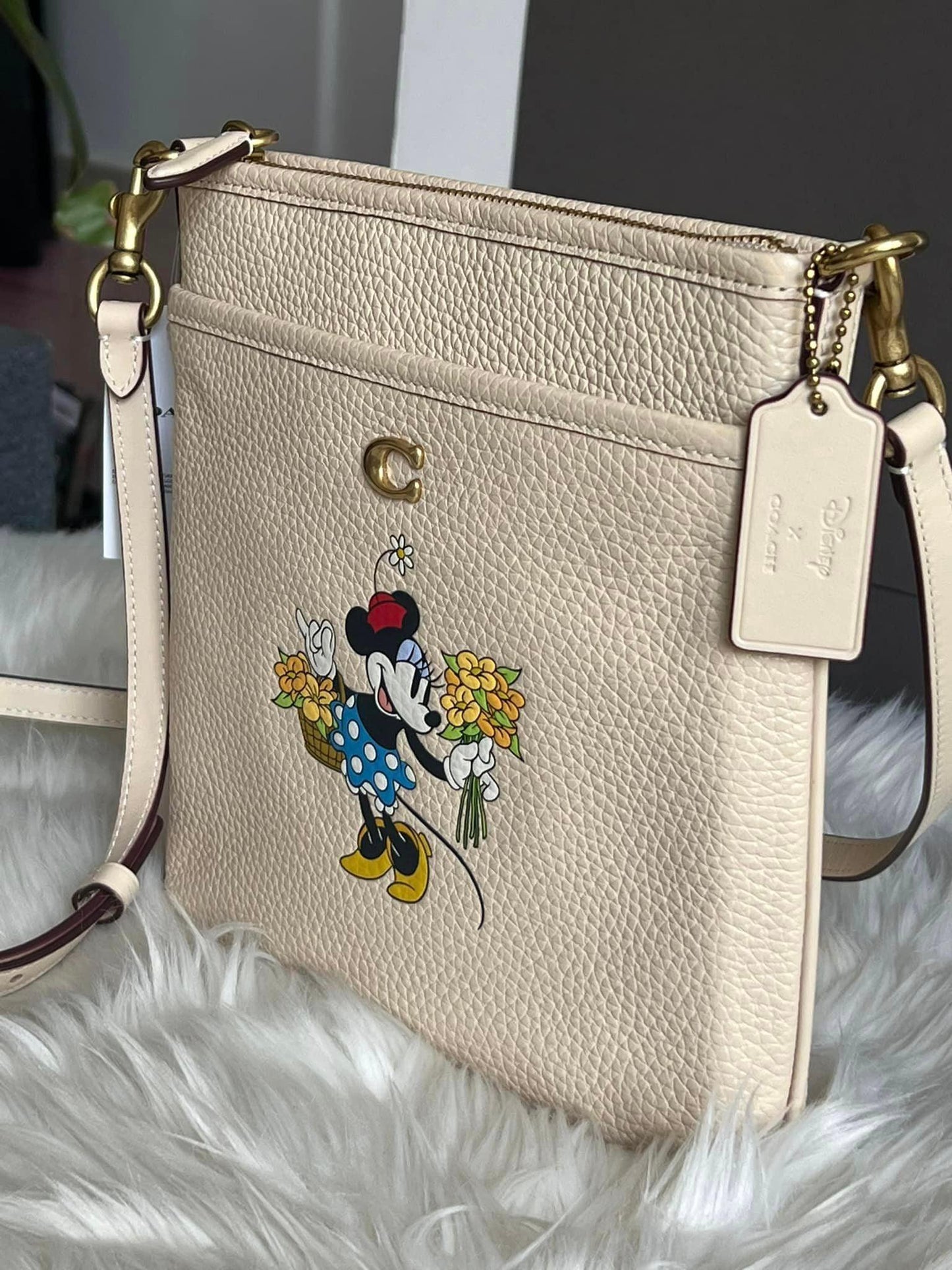 Disney X Coach Kitt Messenger Crossbody in Regenerative Leather with Minnie Mouse