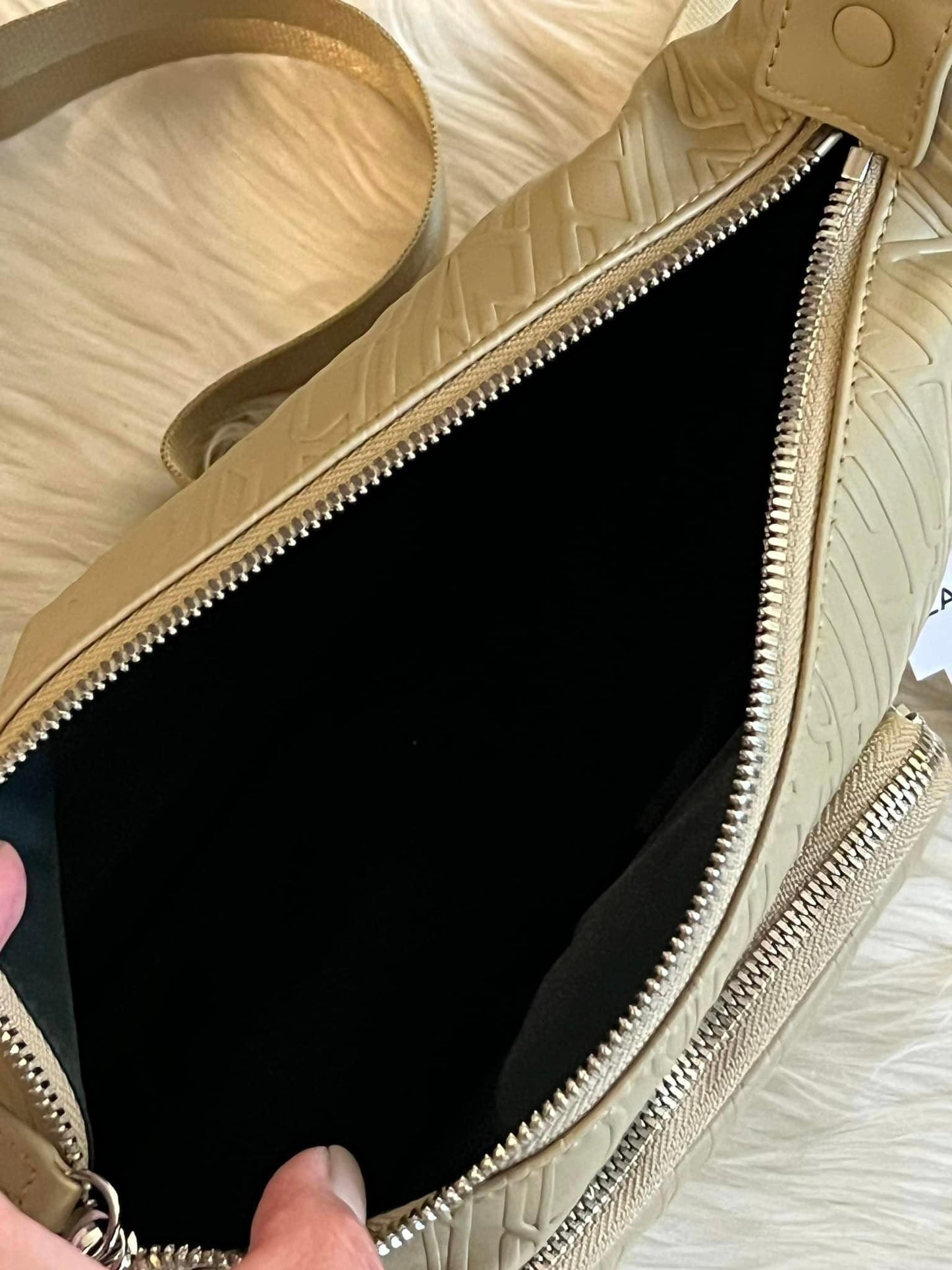 Lacoste Unisex Lacoste Logo Print Shoulder Bag