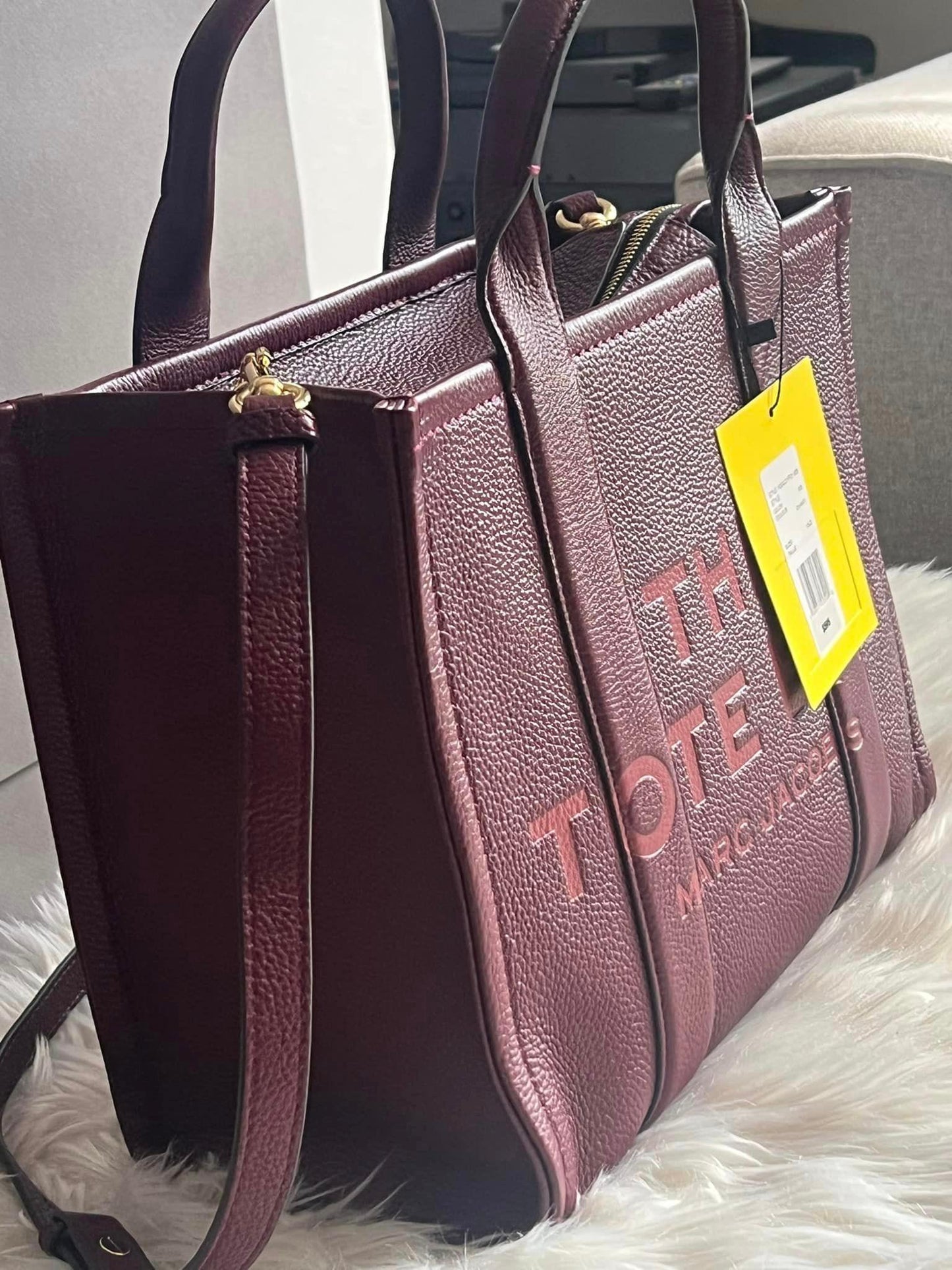 Marc Jacobs The Leather Medium Tote Bag