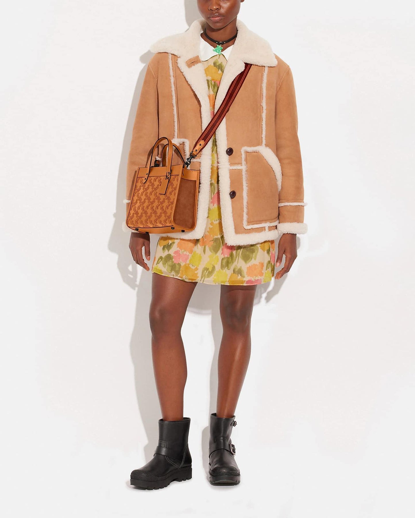 Coach Field Tote 22 with Horse and Carriage