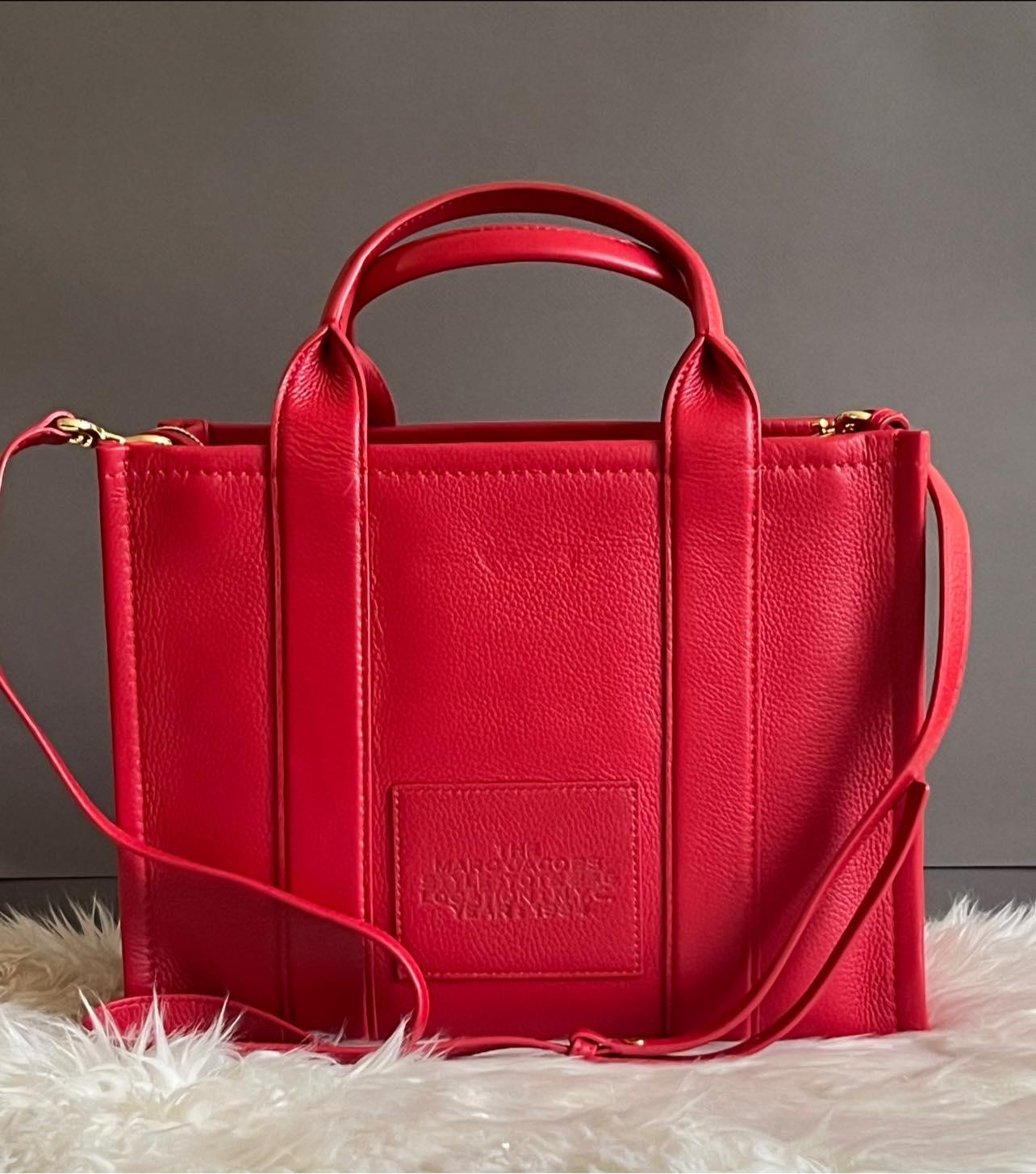 Marc Jacobs The Leather Medium Tote Bag