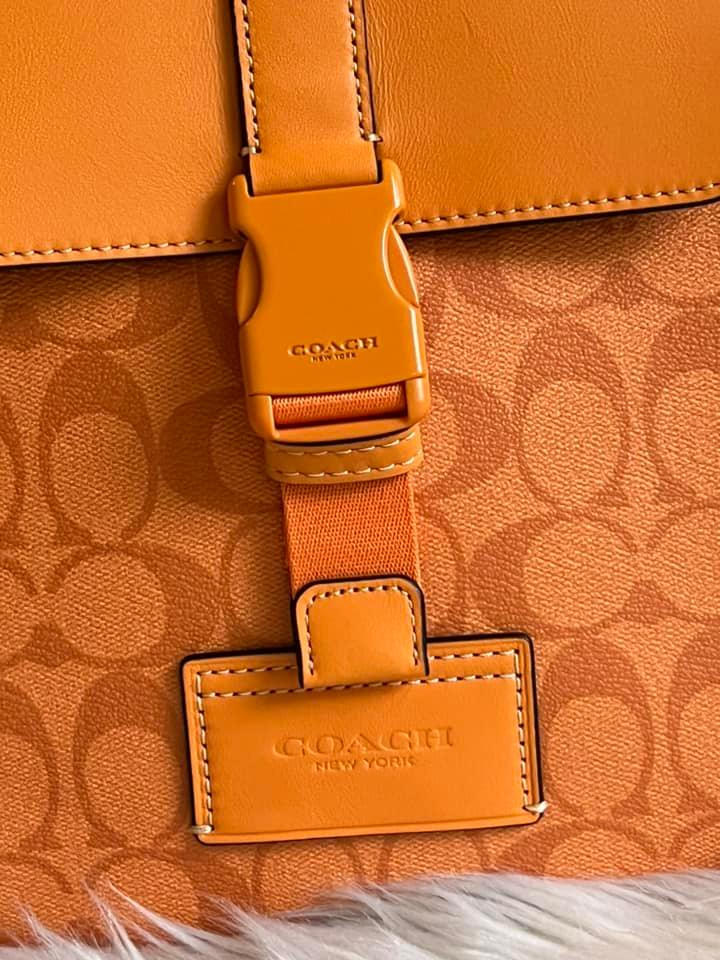 Coach Track Pack in Signature Canvas