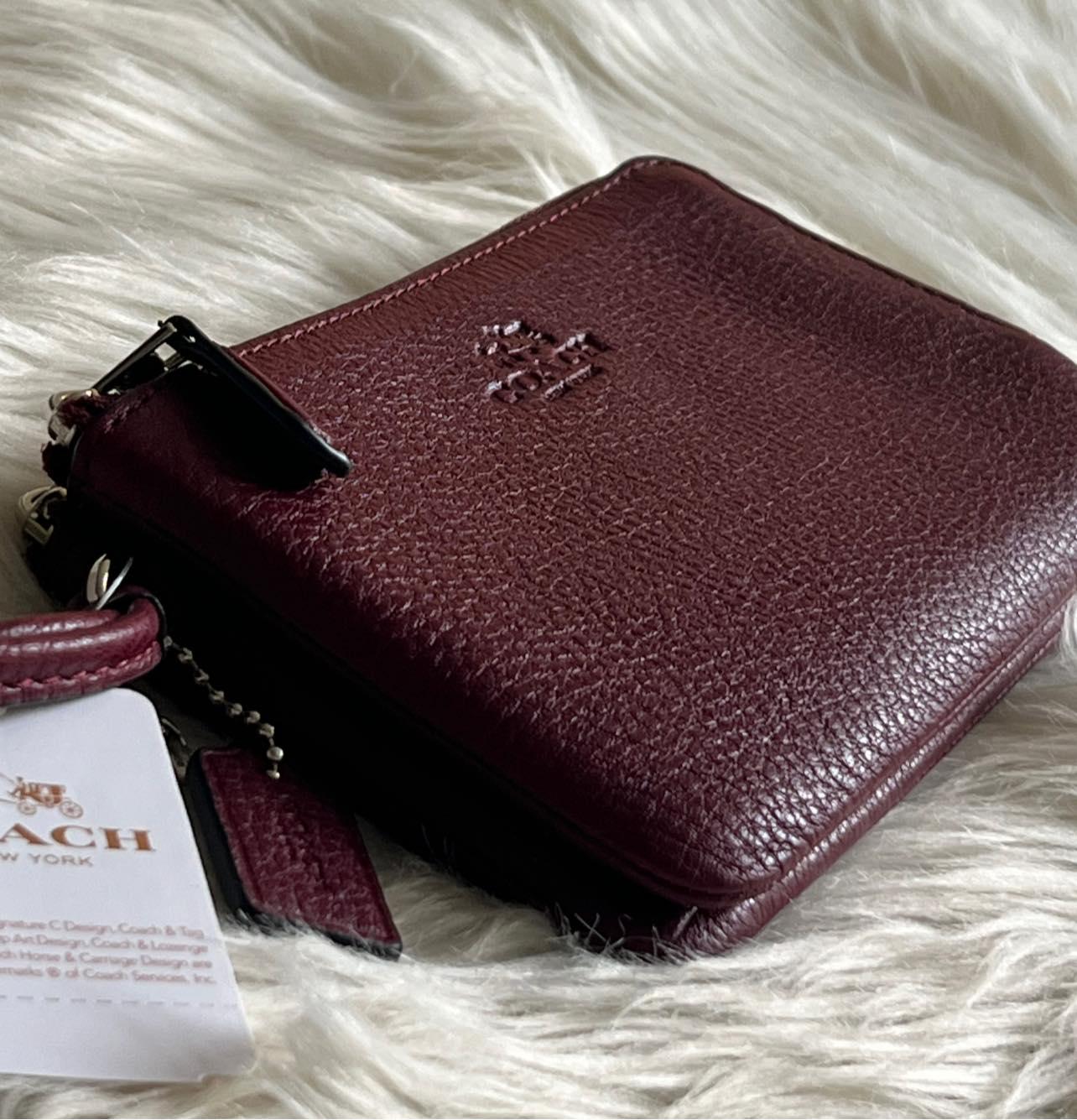 Coach Double Corner Zip Wristlet