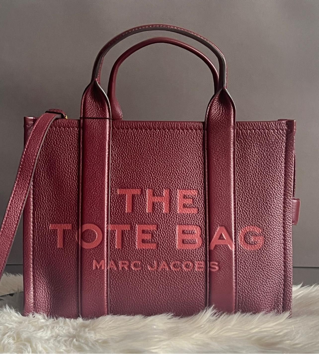 Marc Jacobs The Leather Medium Tote Bag