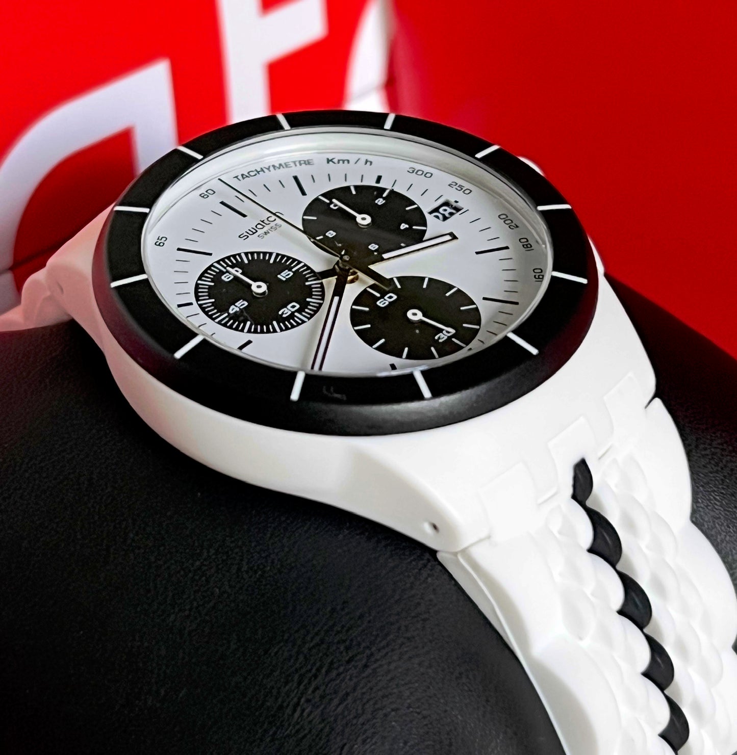 Swatch Piste Noire Watch