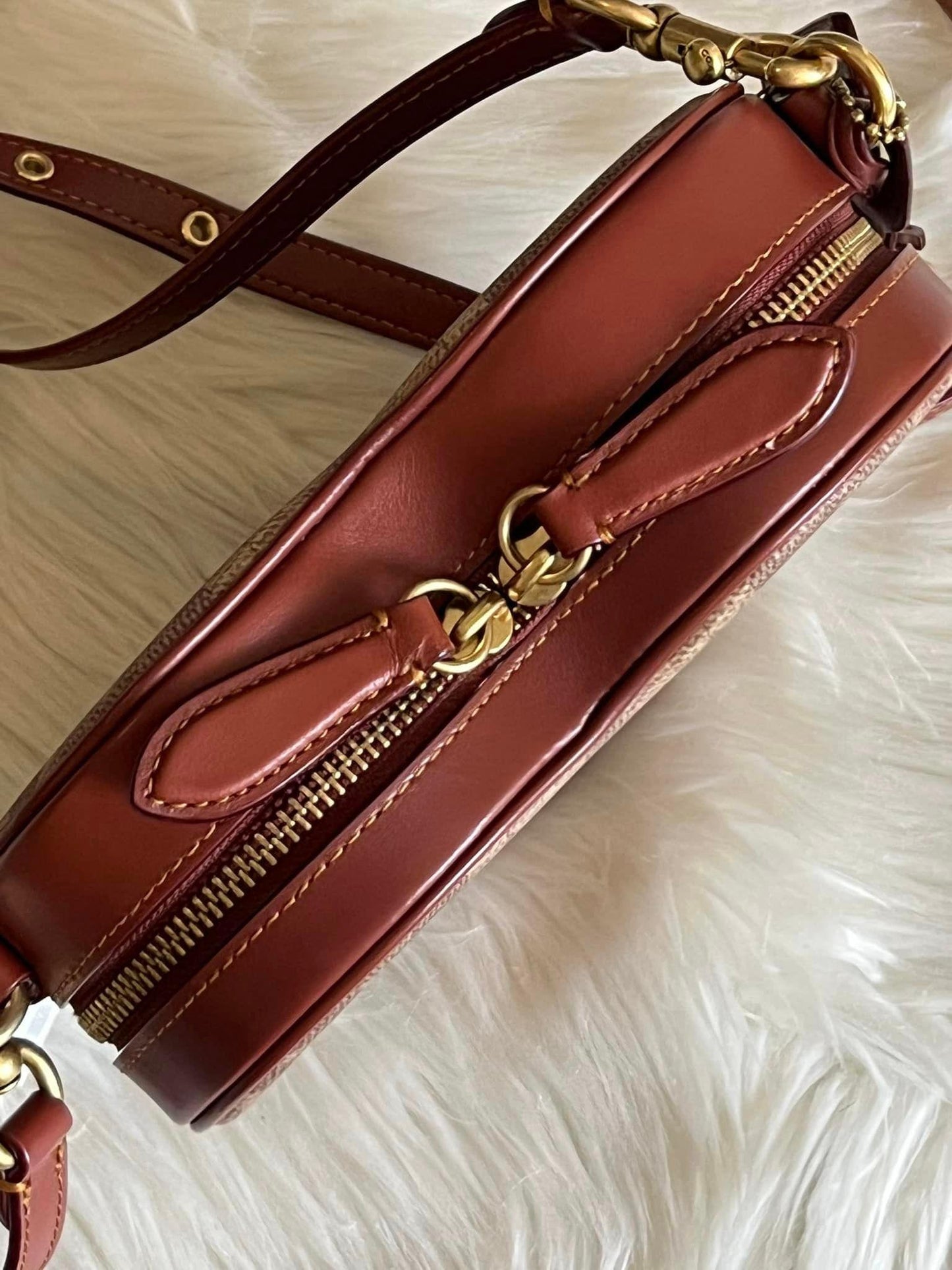 Coach Heart Crossbody in Signature Canvas