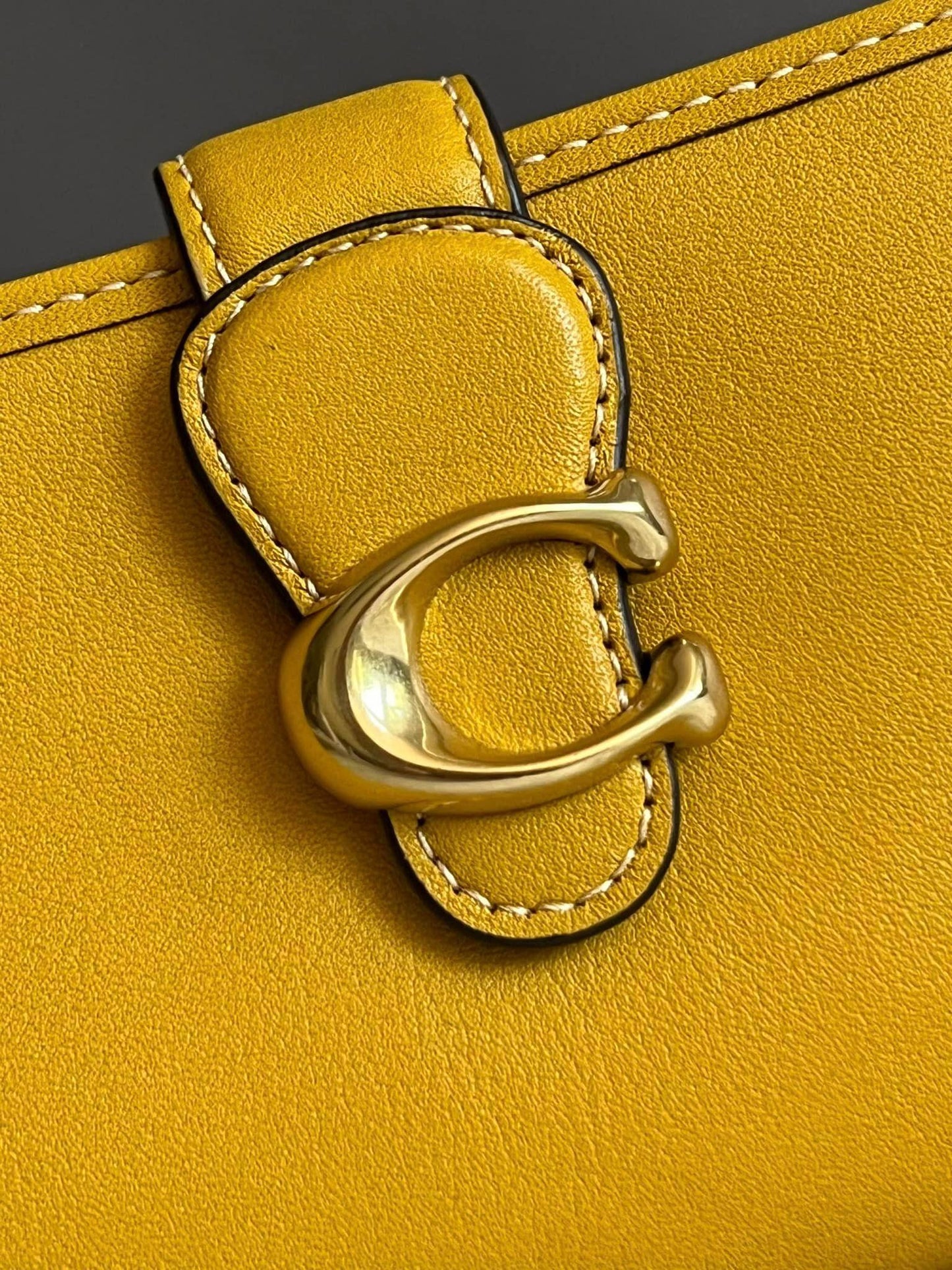 Coach Tabby Medium Wallet