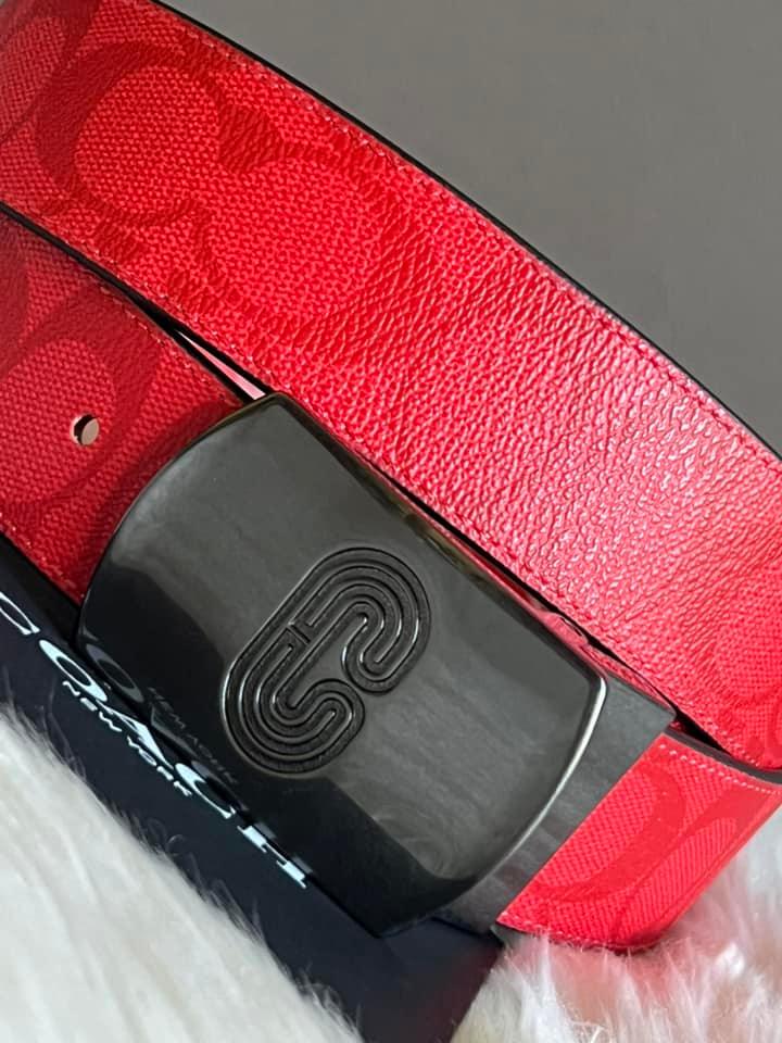 Coach Men’s Plaque Buckle Reversible Belt