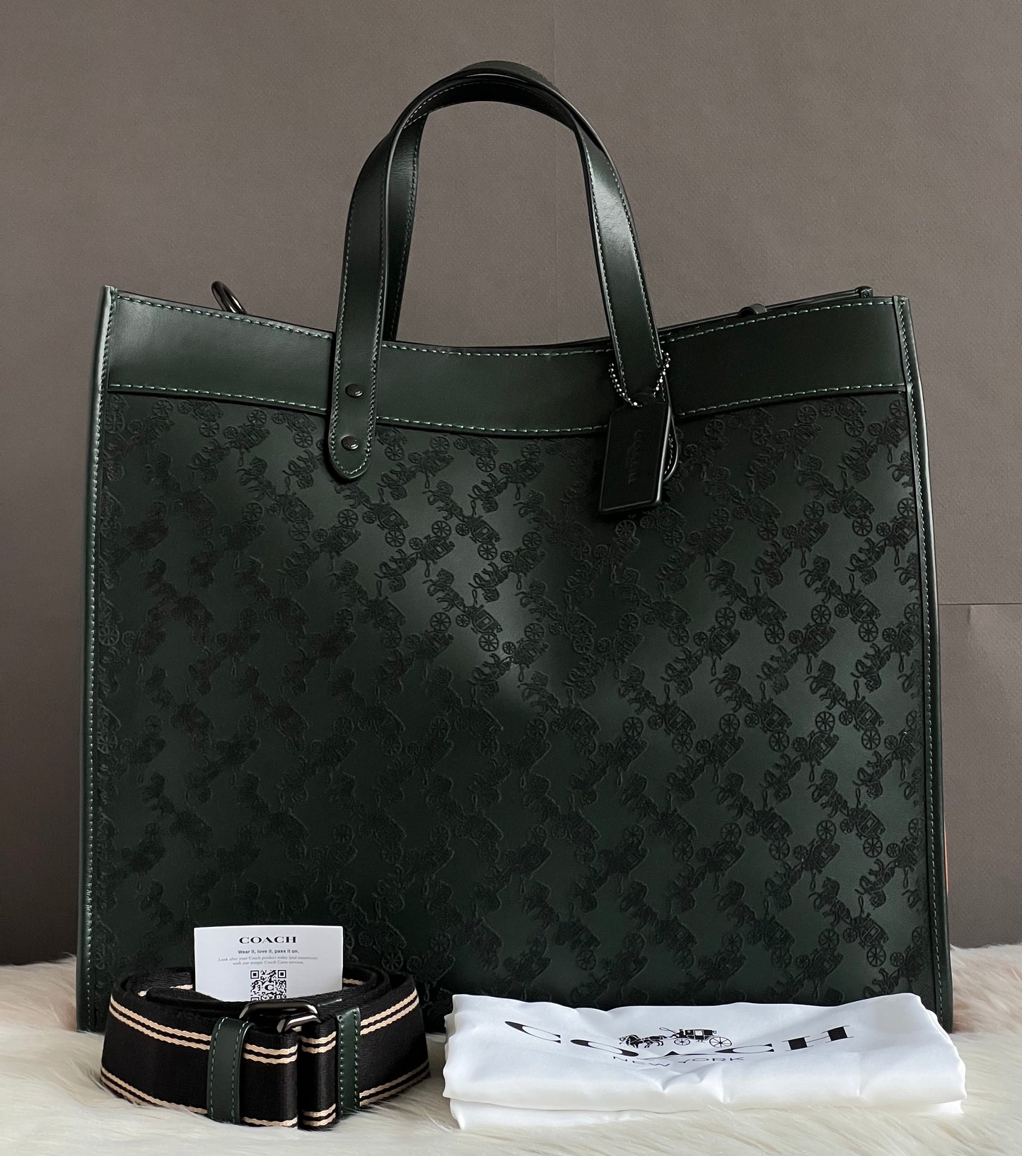 Coach Field Tote 40 with Horse and Carriage