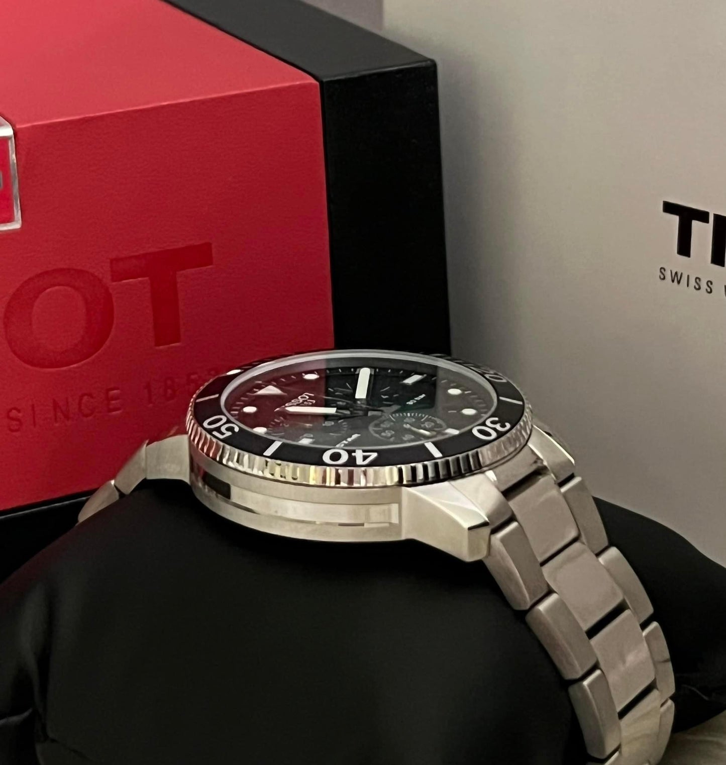 Tissot Men’s Seastar 1000 Quartz Chronograph Watch