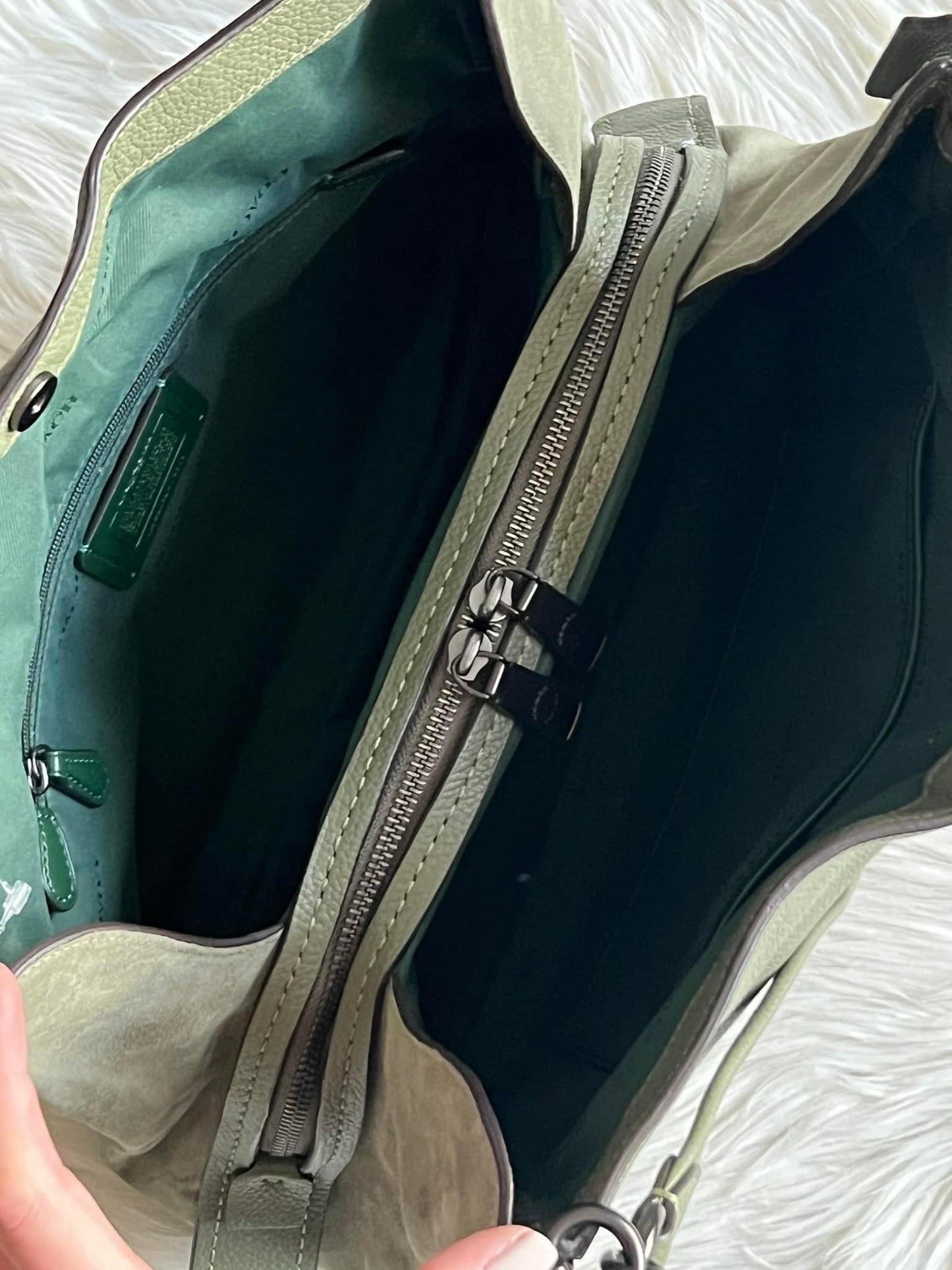Coach Dalton 31 Shoulder Bag