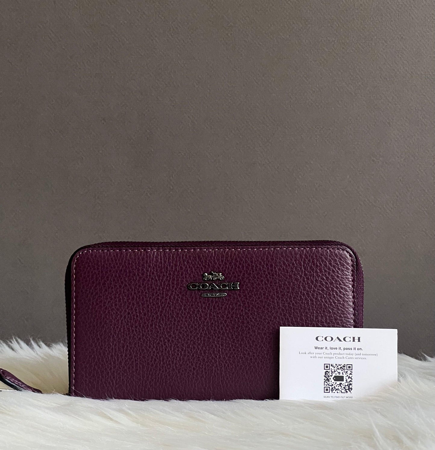 Coach Medium ID Zip Wallet