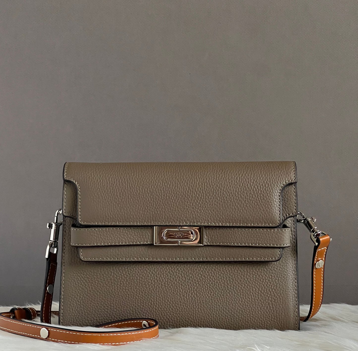 Tory Burch Lee Radziwill Pebbled Shoulder Bag