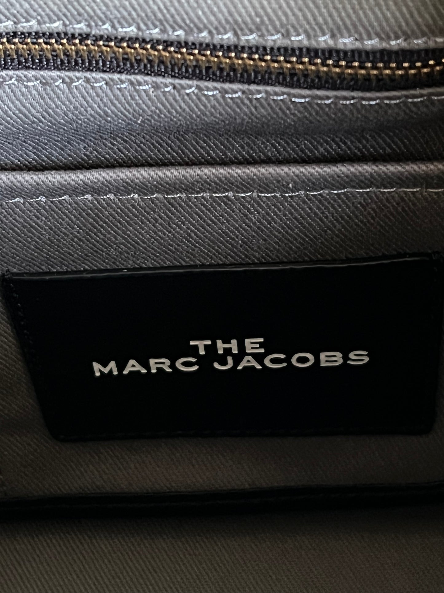 Marc Jacobs The Leather Medium Tote Bag